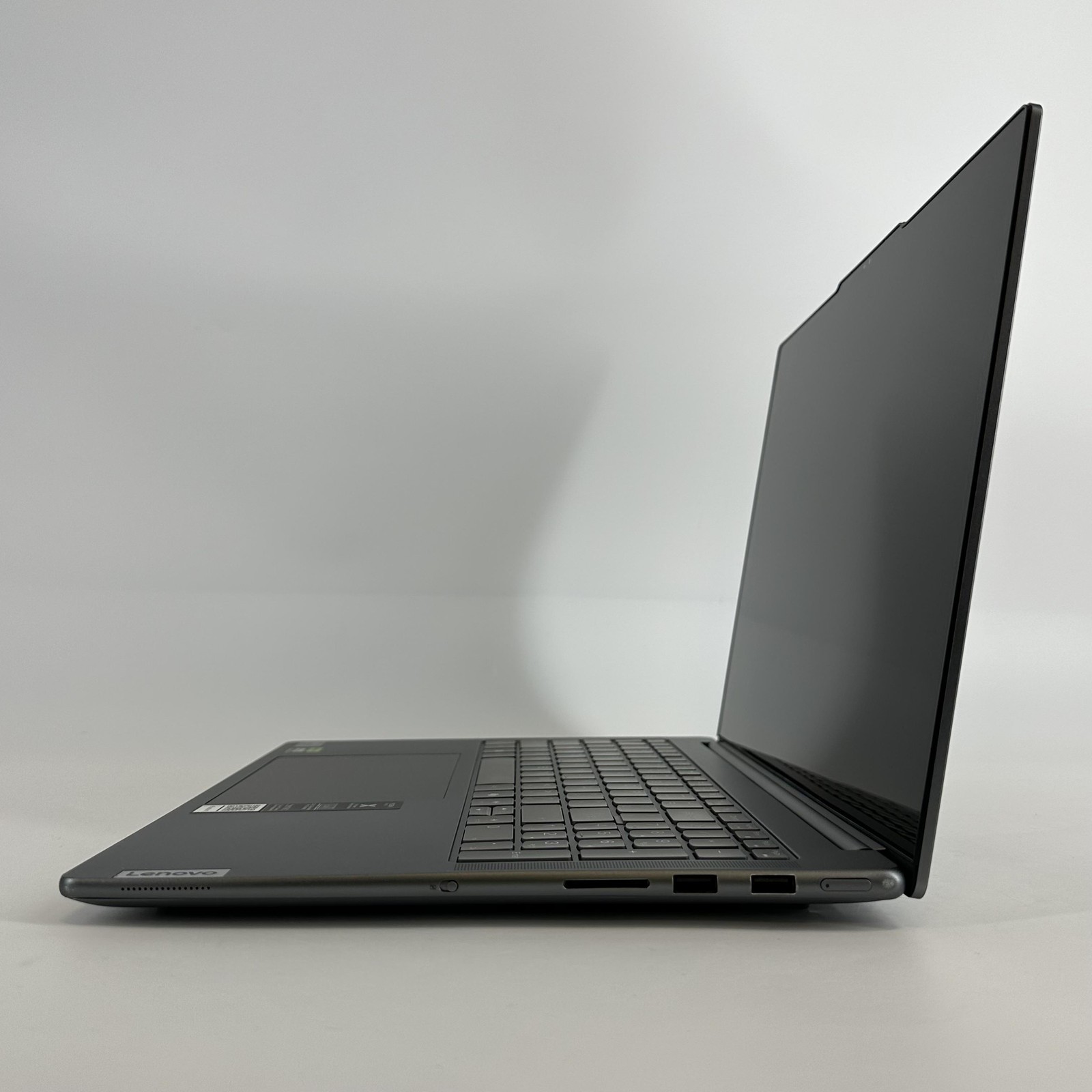 Lenovo Yoga Pro 9i 16 QHD+ TOUCH 2.3 GHz Ultra 9 185H 32GB 1TB SSD RTX 4050 Good