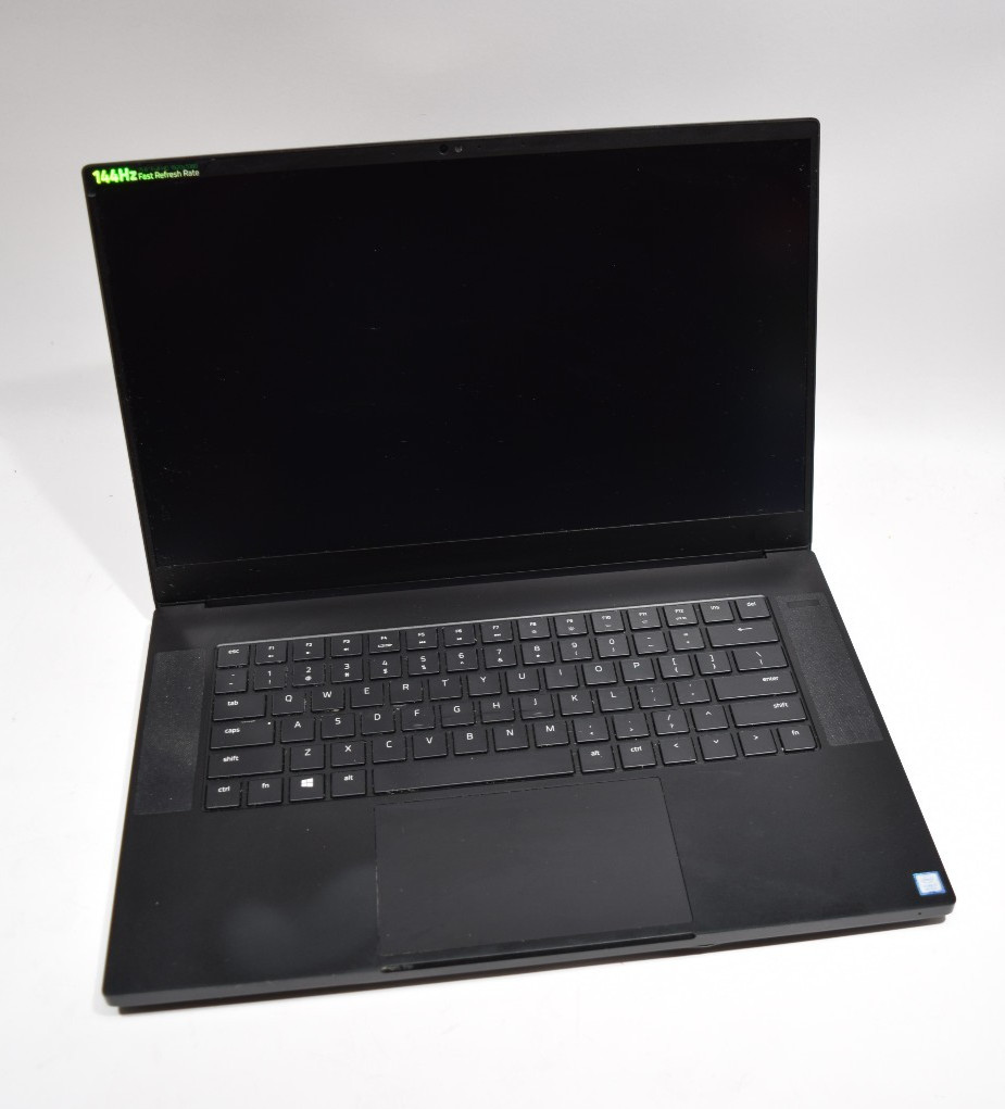 Razer Blade 15″ Advanced 2019 I7-8750H RTX 2070 MAX-Q *PARTS OR REPAIR* *READ*