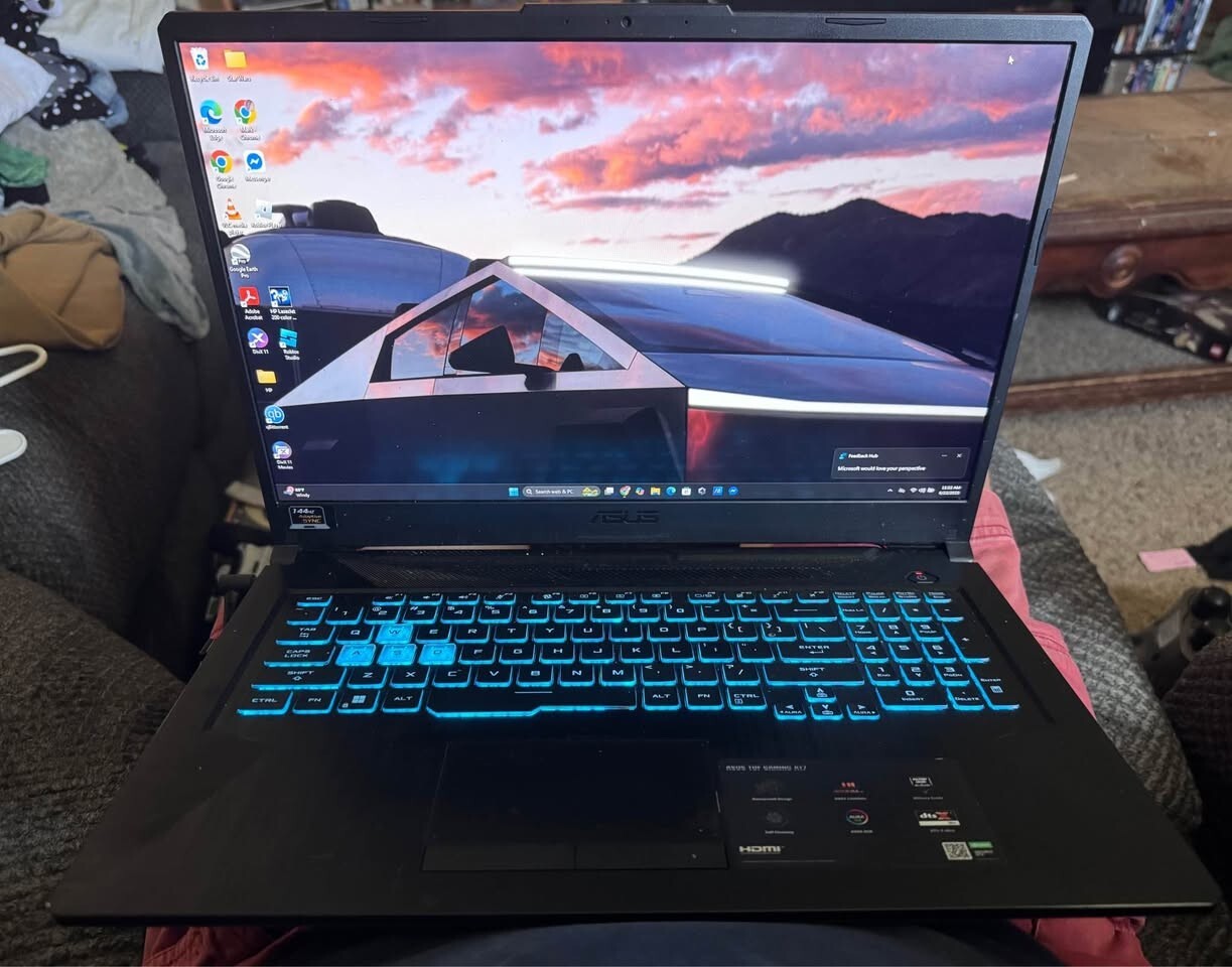 ASUS TUF Gaming A17 17.3″ (512GB, AMD Ryzen 5, 3.00 GHz, 8GB) Laptop 144HZ