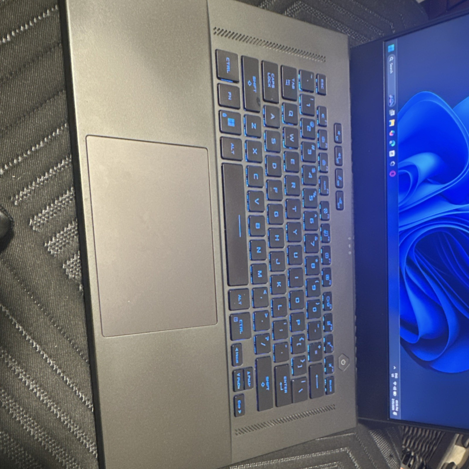 ASUS ROG Zephyrus G15 Ryzen 9 6900HS RTX 3060 16GB 476GB SSD 15.6″ QHD Win 11