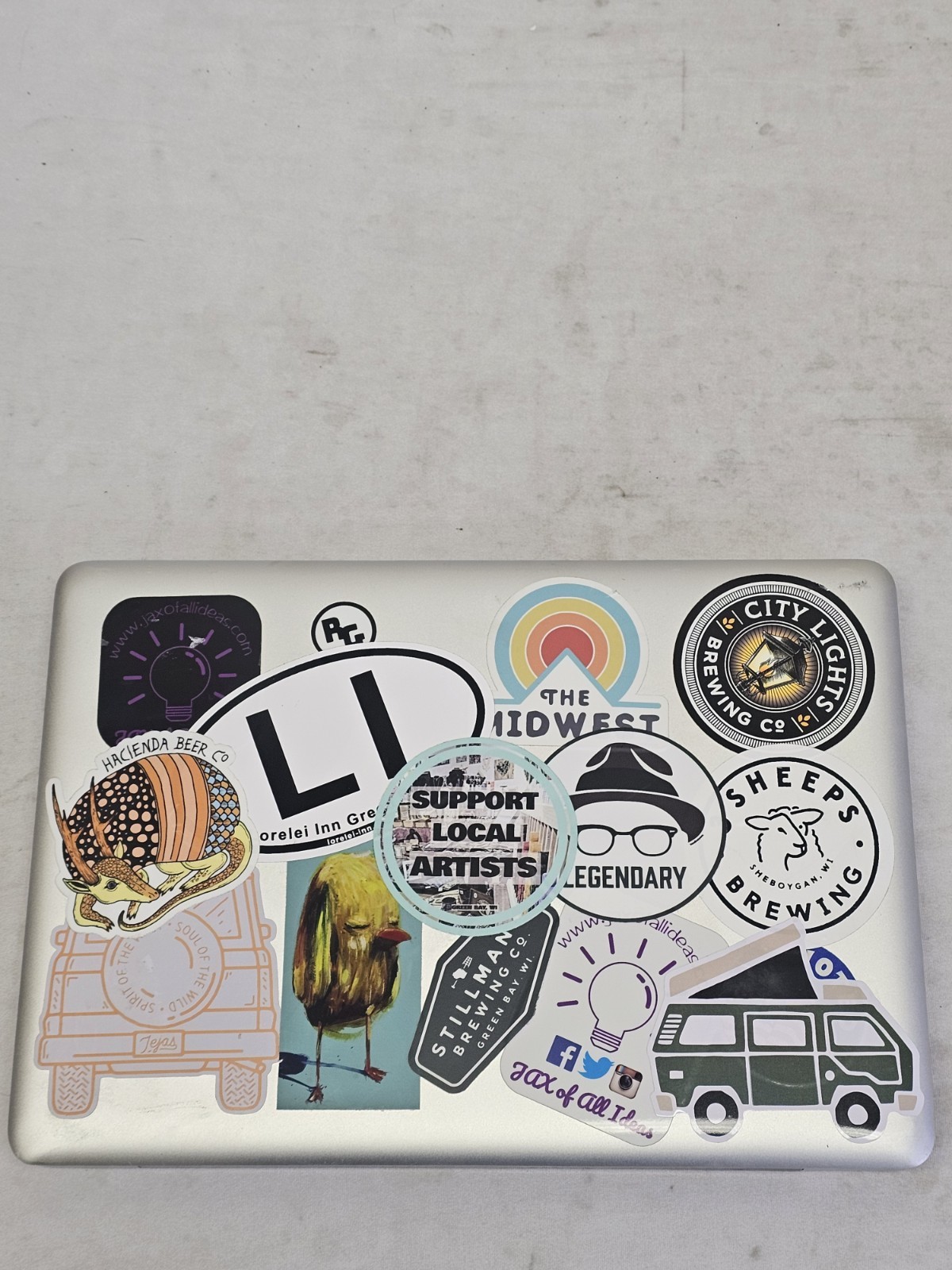 Apple MacBook Pro A1278 Laptop – Intel i5-3210m – 4GB RAM – READ DESCRIPTION