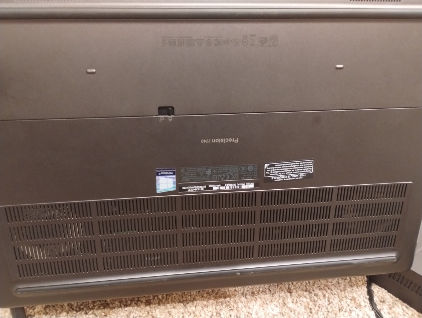 Dell Precision 7740 FHD i9-9980H | 32GB Ram | Dock Station | AC adapter
