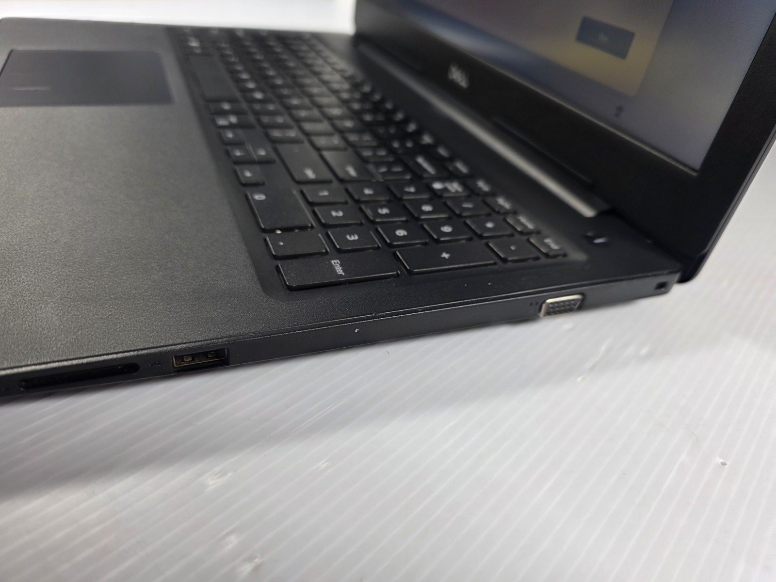 DELL LATITUDE 3590 Laptop I3-6006U 16GB RAM NO HDD
