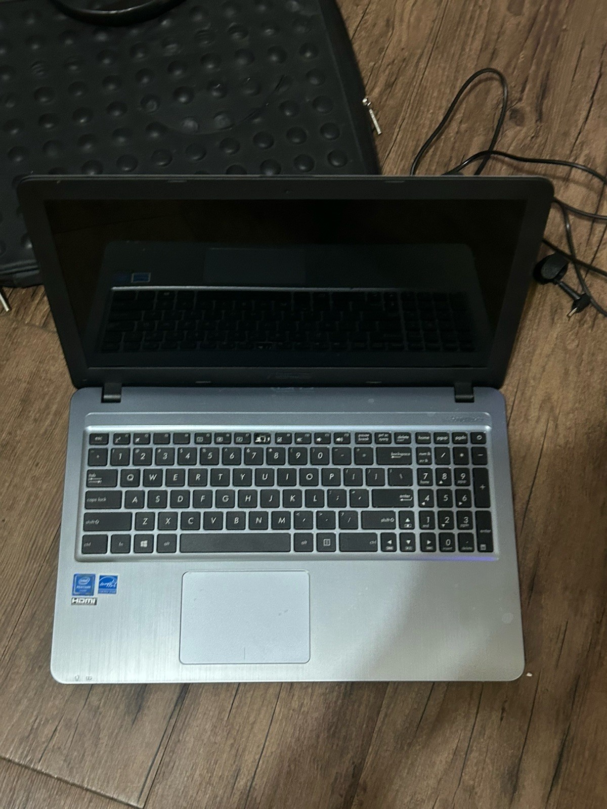 ASUS X540S Intel Pentium Laptop-Parts Repair Only! Case /Charger Included