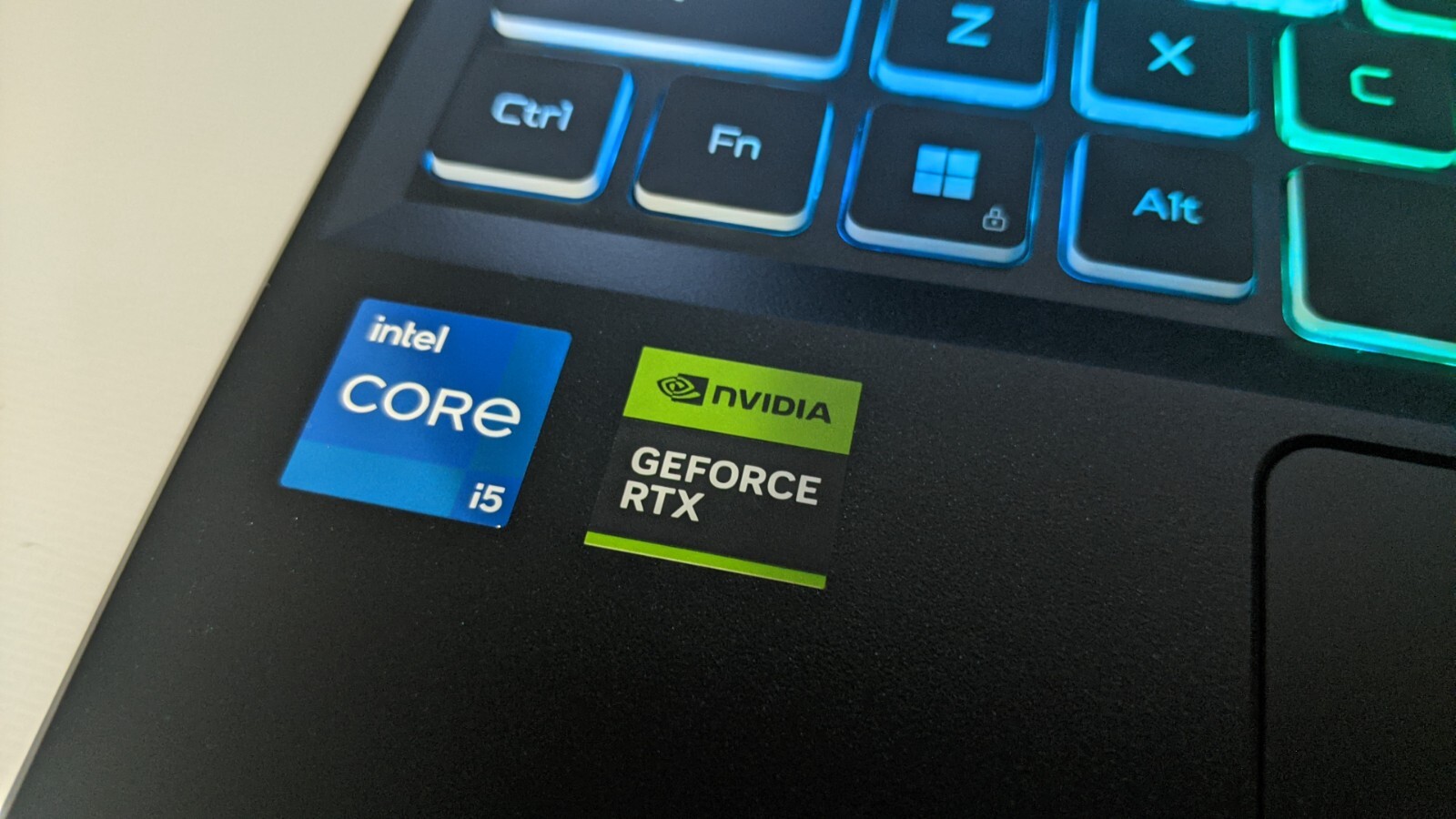 165Hz Acer Predator 4K/VR Gaming Laptop Gen13 i5 14Core RTX 4050 500SSD 24GB-Ram