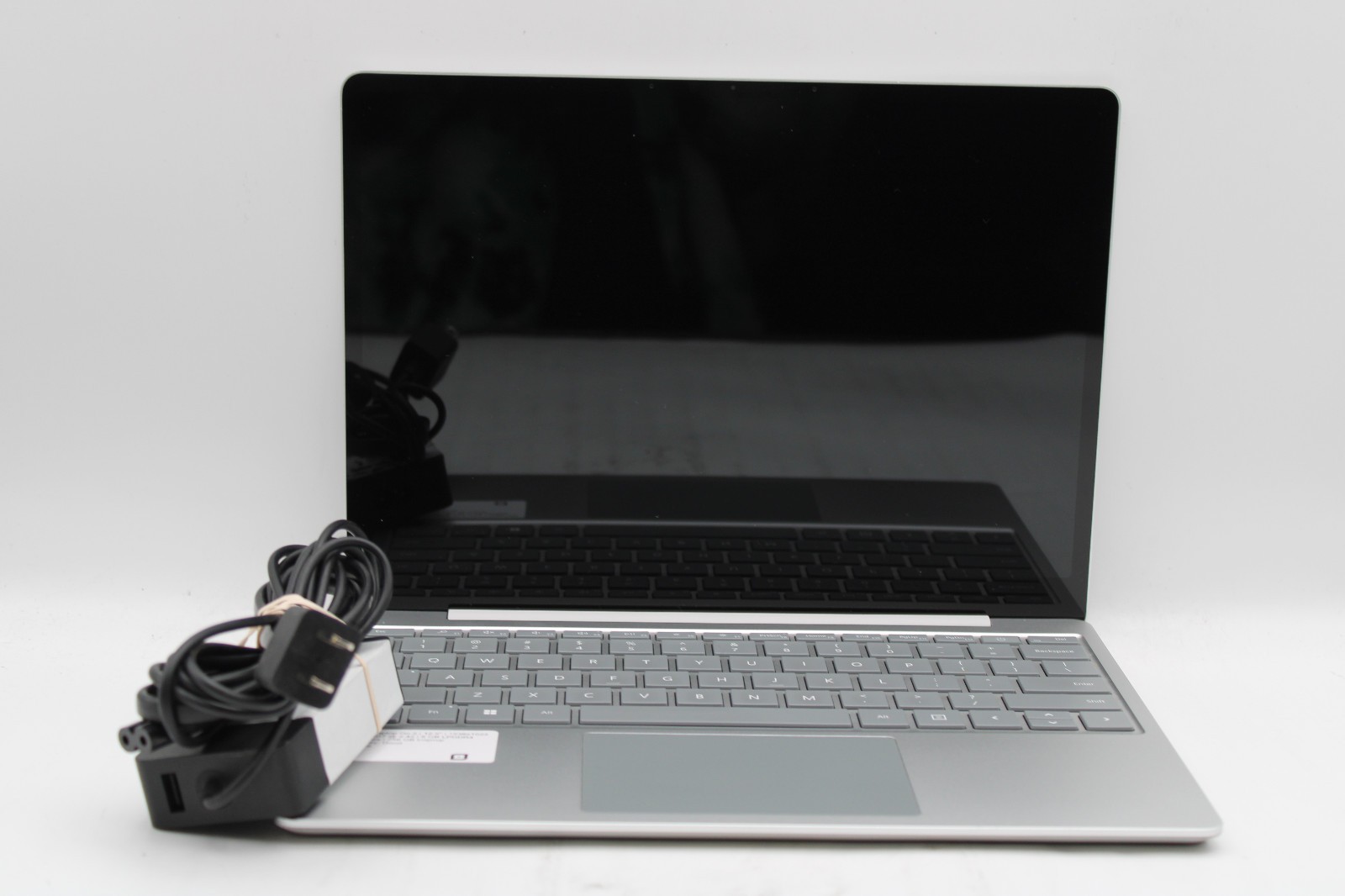 Surface Laptop Go 2 Touch _ i5-1135G7 _ 8GB RAM _ 256GB SSD _ W11H