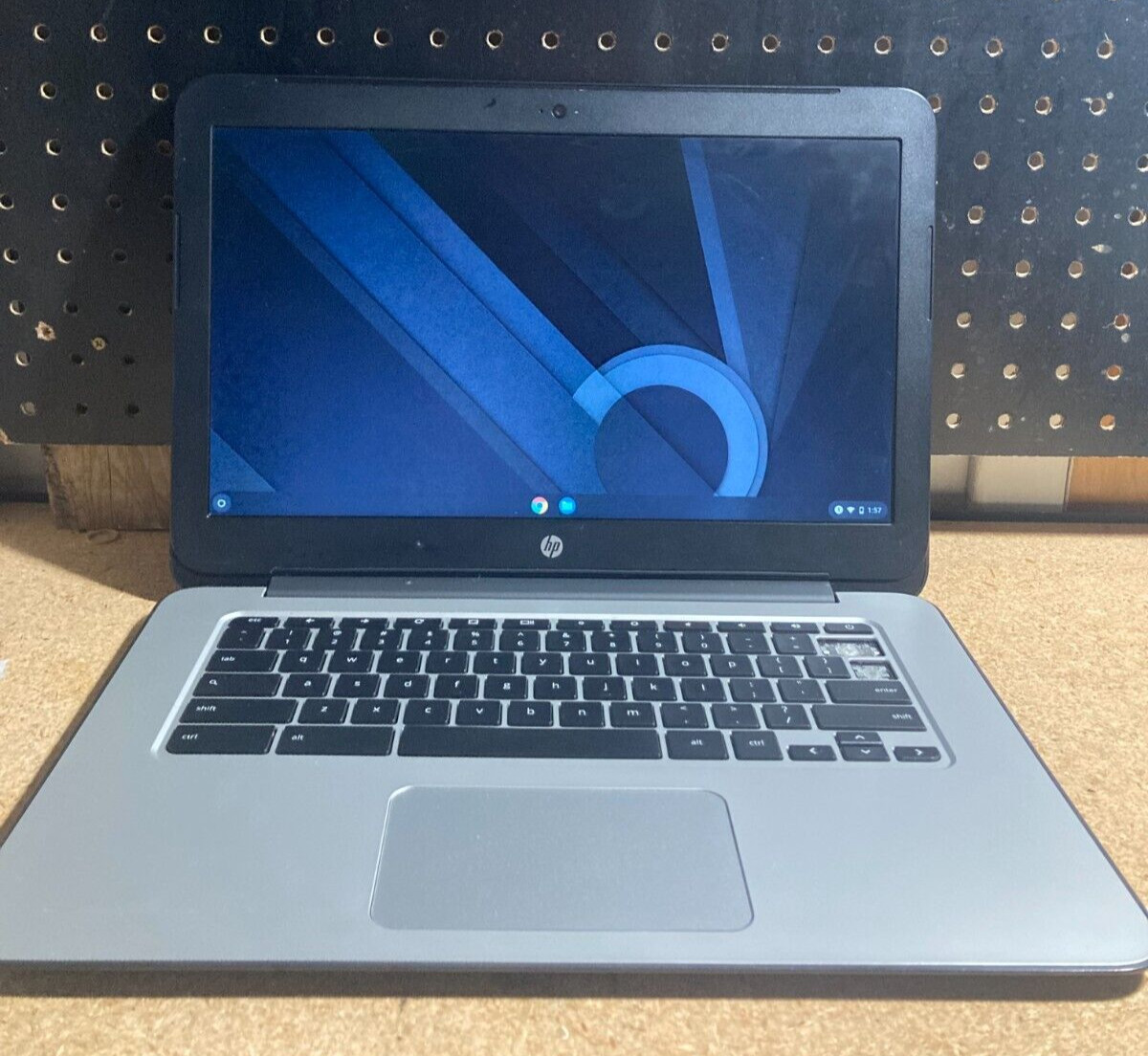 HP Chromebook 11 G4 2.16GHz Intel Celeron 2-4GB RAM 16GB SSD **READ**