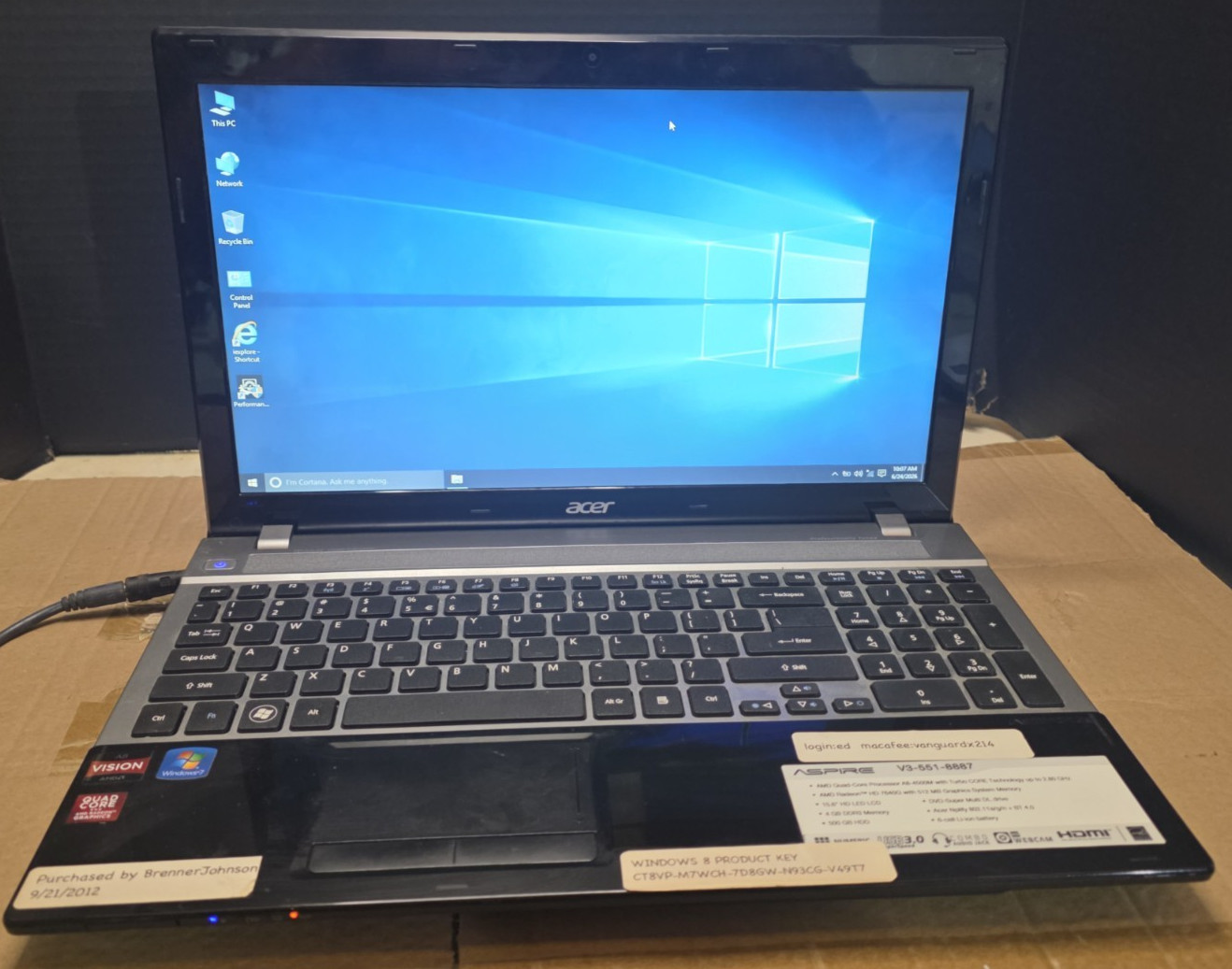 Aspire V3-551-8887 Laptop, Windows 10 AMD A8-4500M 4GB RAM 465GB HD NO BATTERY