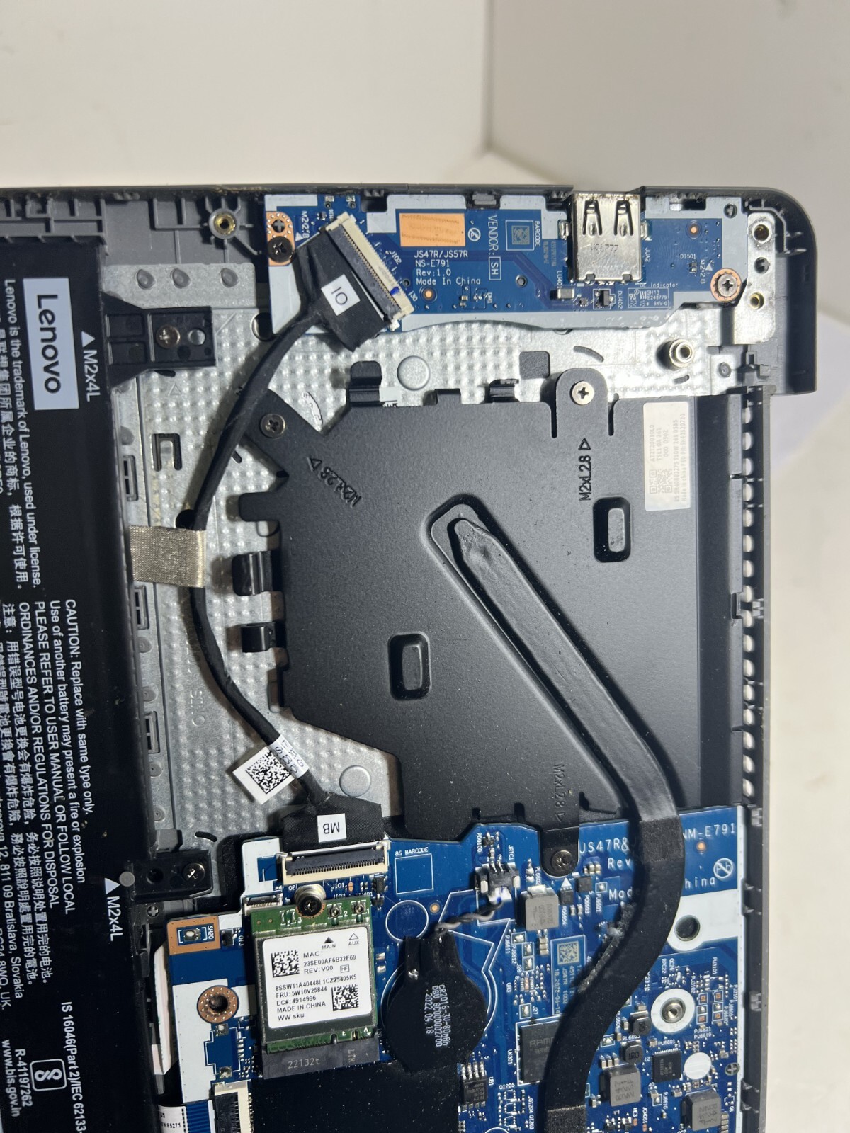 Lenovo Ideapad 1i 14.0″ HD Laptop INTEL PENTIUM SILVER N5030 As-Is for PartsREAD
