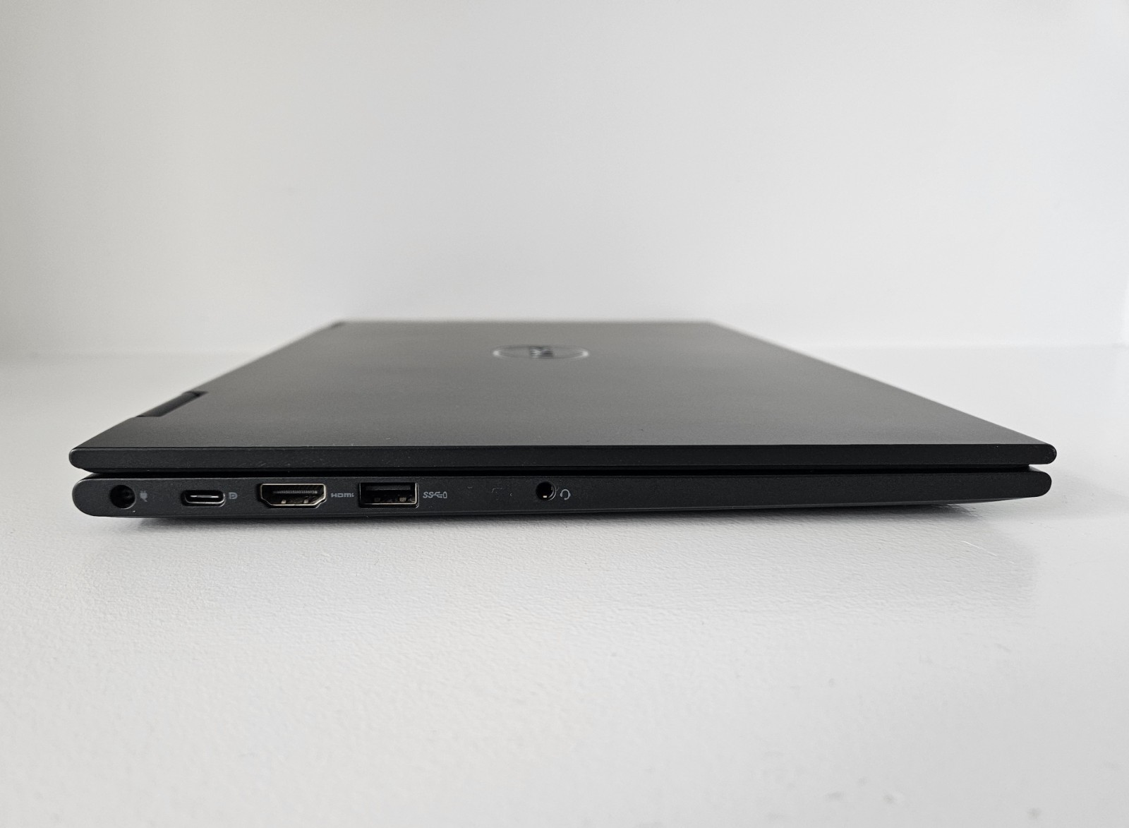 Dell Latitude 3390 2-in-1 Core i3-8130U 2.2Ghz 8GB RAM 256GB SSD Win 11 Pro