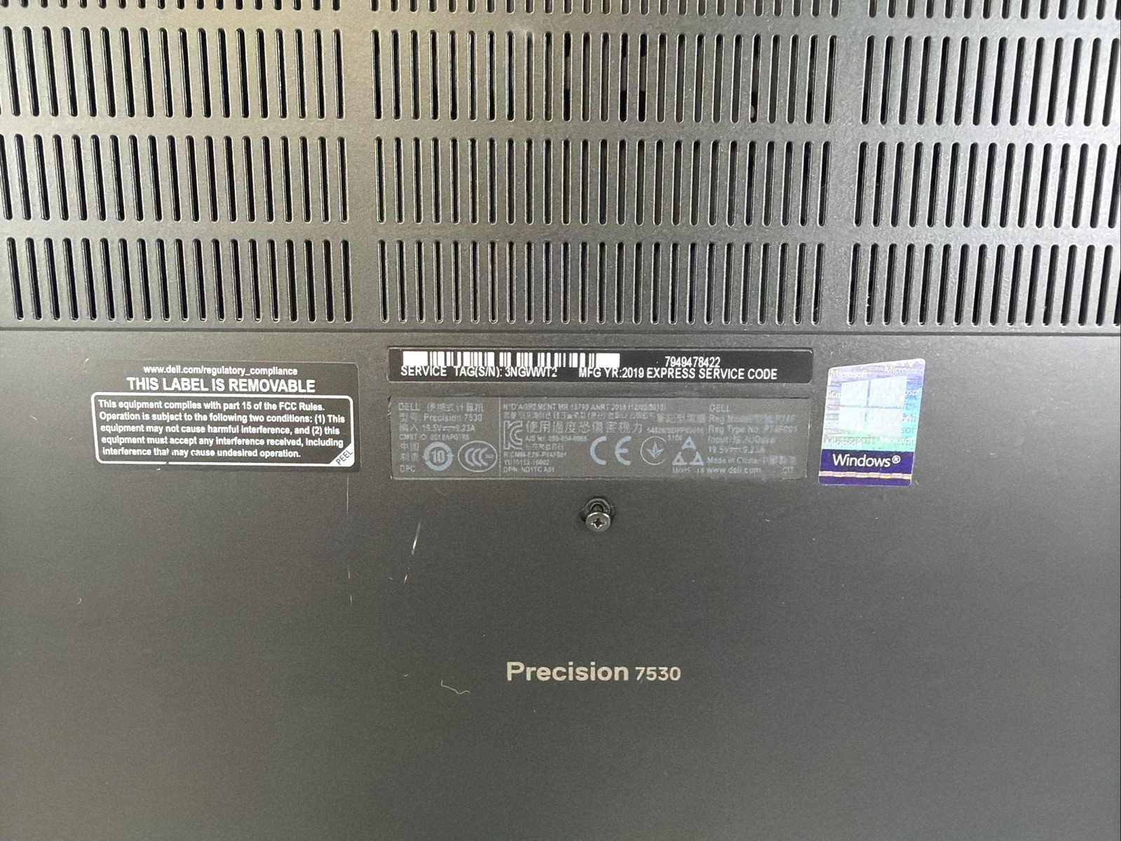 Dell Precision 7530 Intel i7-8850H 8GB NO SSD/OS Quadro P2000 15.6″ Excel Batt