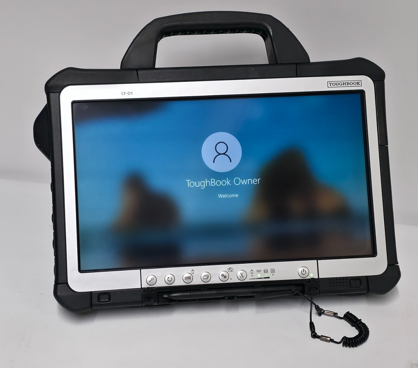 PANASONIC TOUGHBOOK CF-D1 MK3 13.3″ TOUCH i5-6300U 2.40GHZ 8GB 500GB WIN10