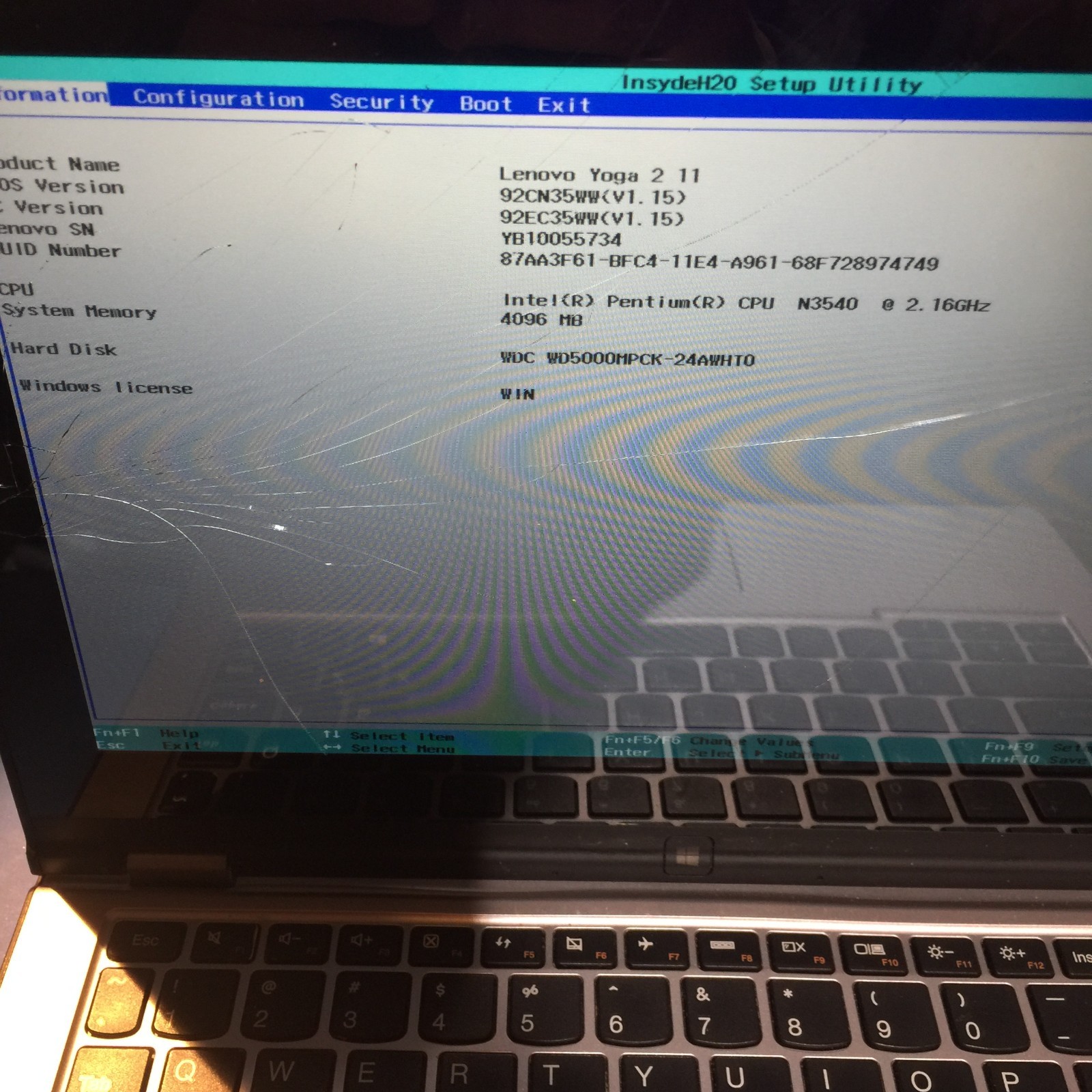 Lenovo Yoga 2 11.6″ TouchScreen (CRACKED) – Intel Pentium N3540 / 4GB DDR/500GB