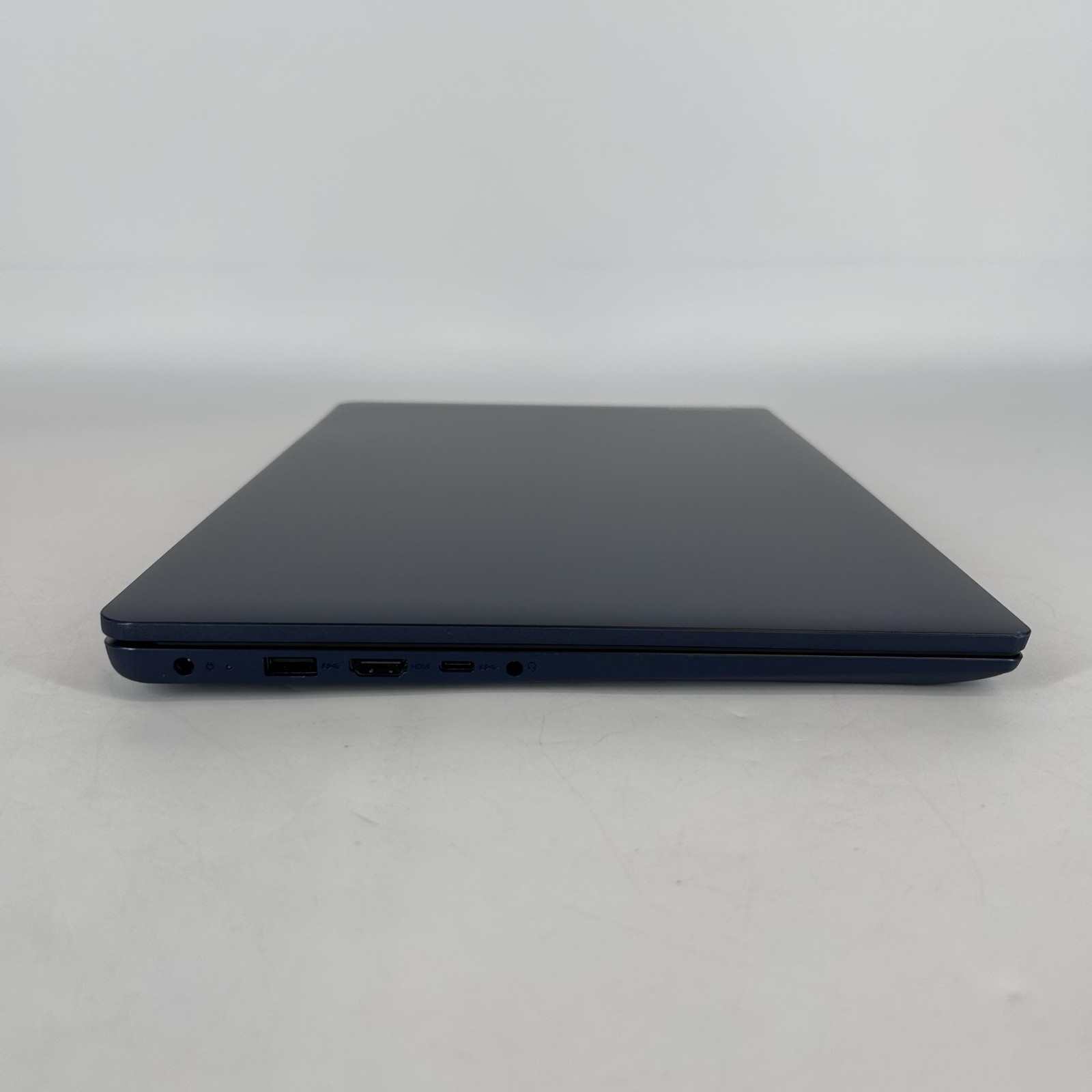 Lenovo IdeaPad 1 15.6 Blue FHD 2.8 GHz Ryzen 5 7520U 8GB 256GB SSD Very Good