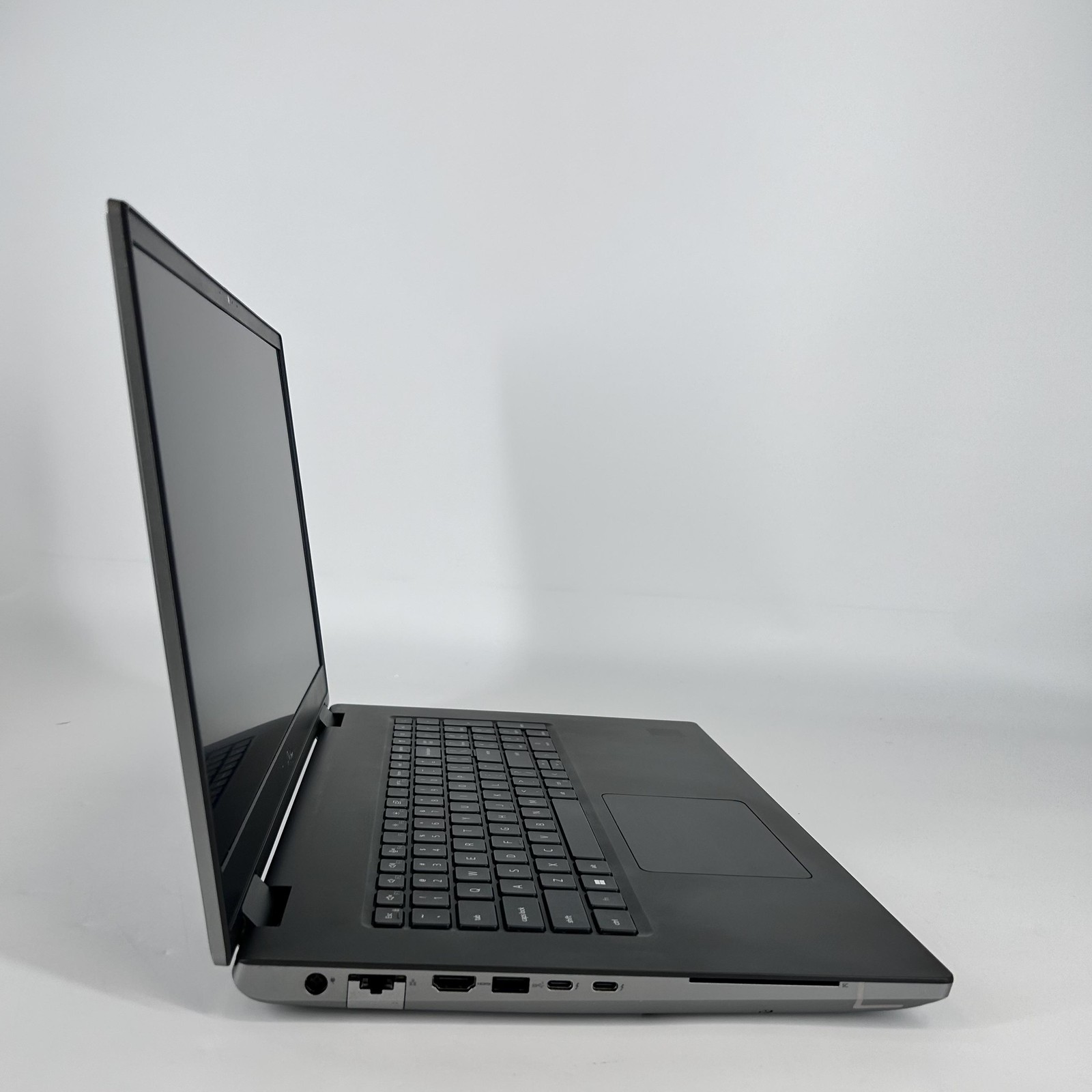 Dell Precision 7780 17.3 FHD 2.2 GHz i9-13950HX 64GB 512GB SSD RTX 4000 Ada Good