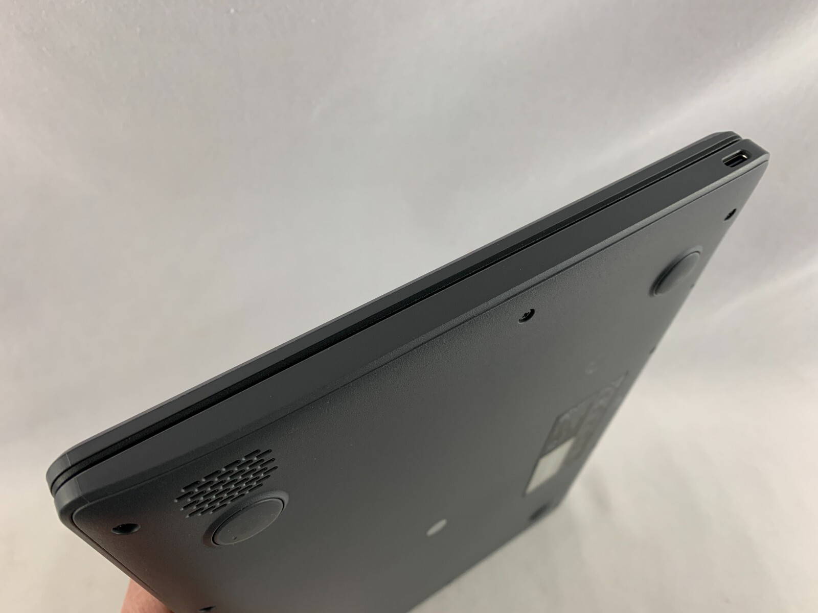 Asus C223N Grey Chromebook, 11.6 Screen, Intel Celeron N3350, 4GB RAM, TESTED 02