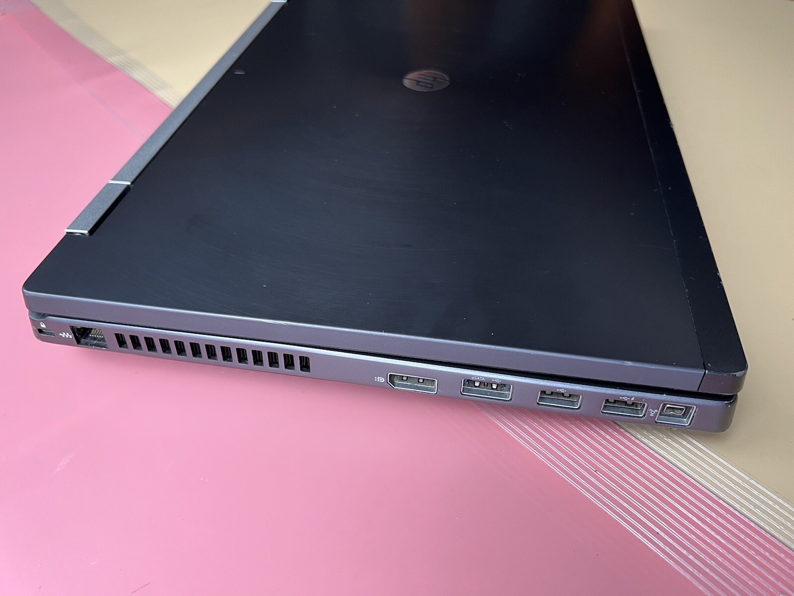 HP Elitebook 8560W Core i5-2540M 12GB RAM 500GB WEBCAM BLUETOOT BACKLIT 1600X900