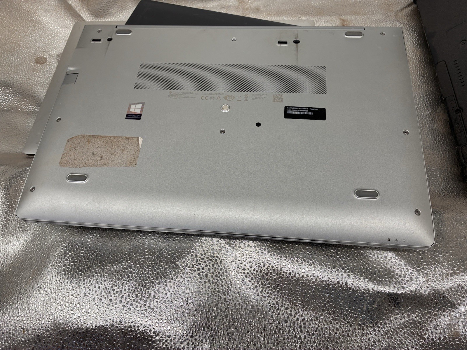 HP EliteBook 850 G5 i7-8550U 1.80 GHz No RAM No SSD No Adapter READ