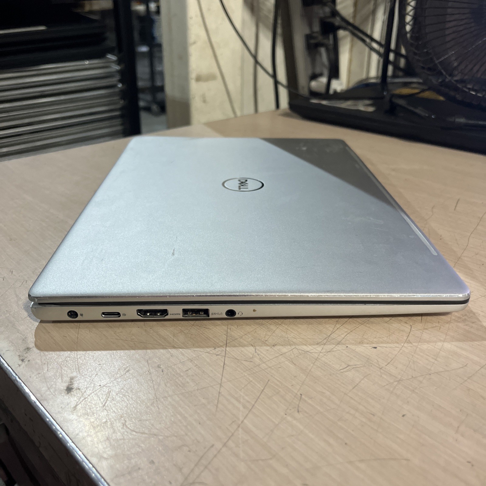 DELL INSPIRON 7380 INTEL CORE I5-8265U 1.60GHZ 8GB RAM NO HD .