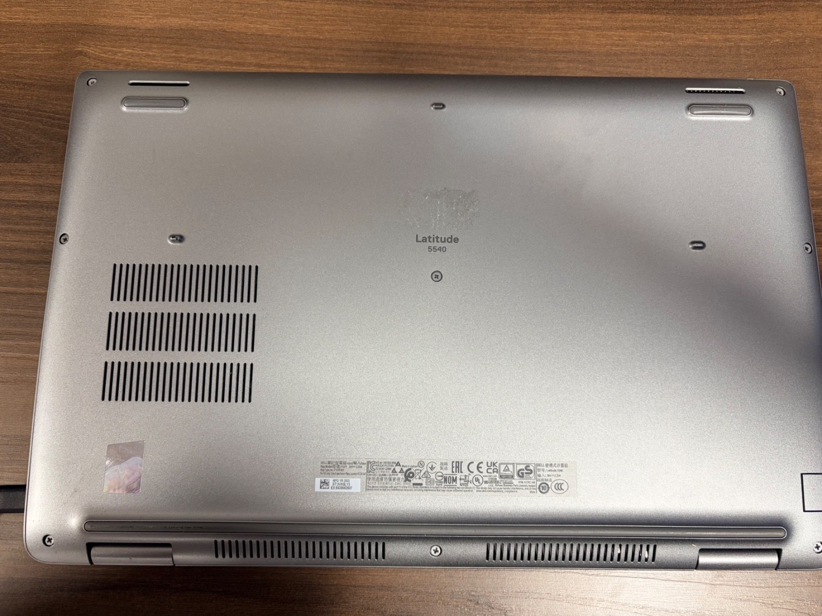 Dell Latitude 5540 | 15″ FHD | i5-1335U | 16GB RAM – 256GB SSD | Windows 11 Pro