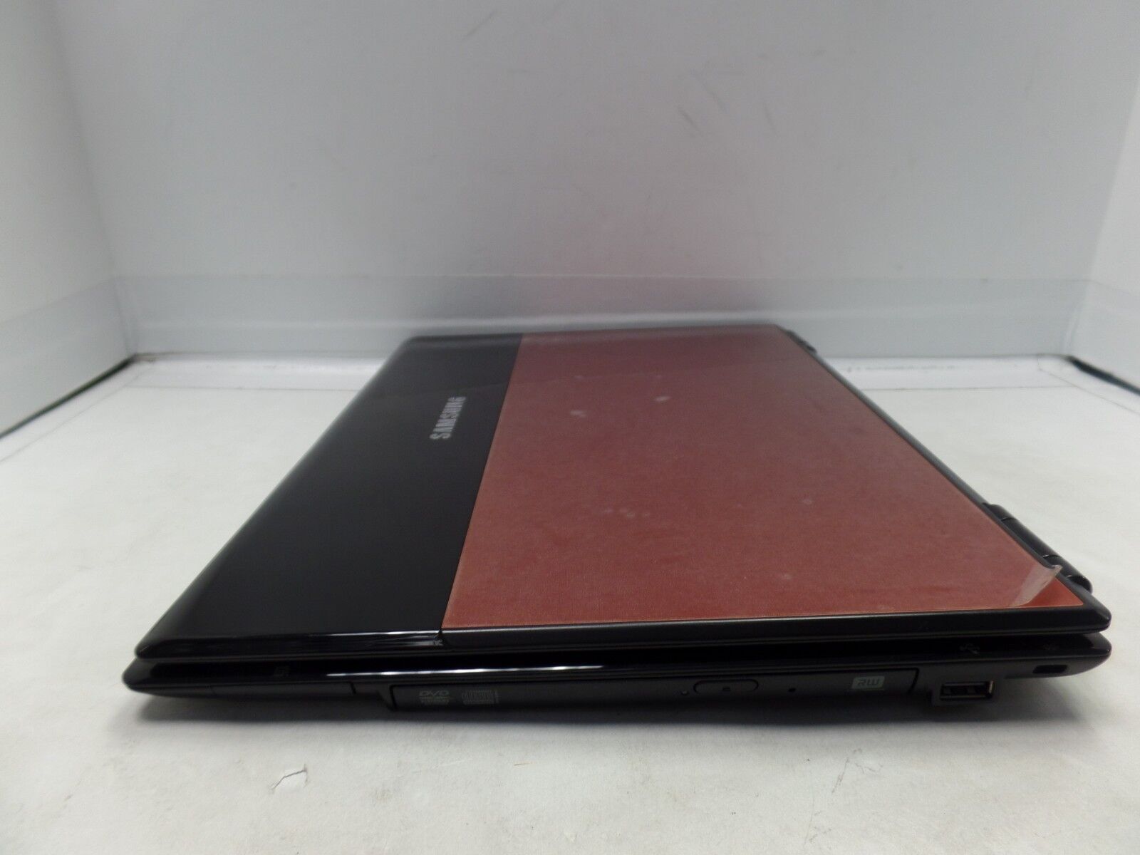 Rare 14.1″ Samsung Sens X460 2.26GHz P8400 4GB 250GB Win10 Pro GeForce 9200M