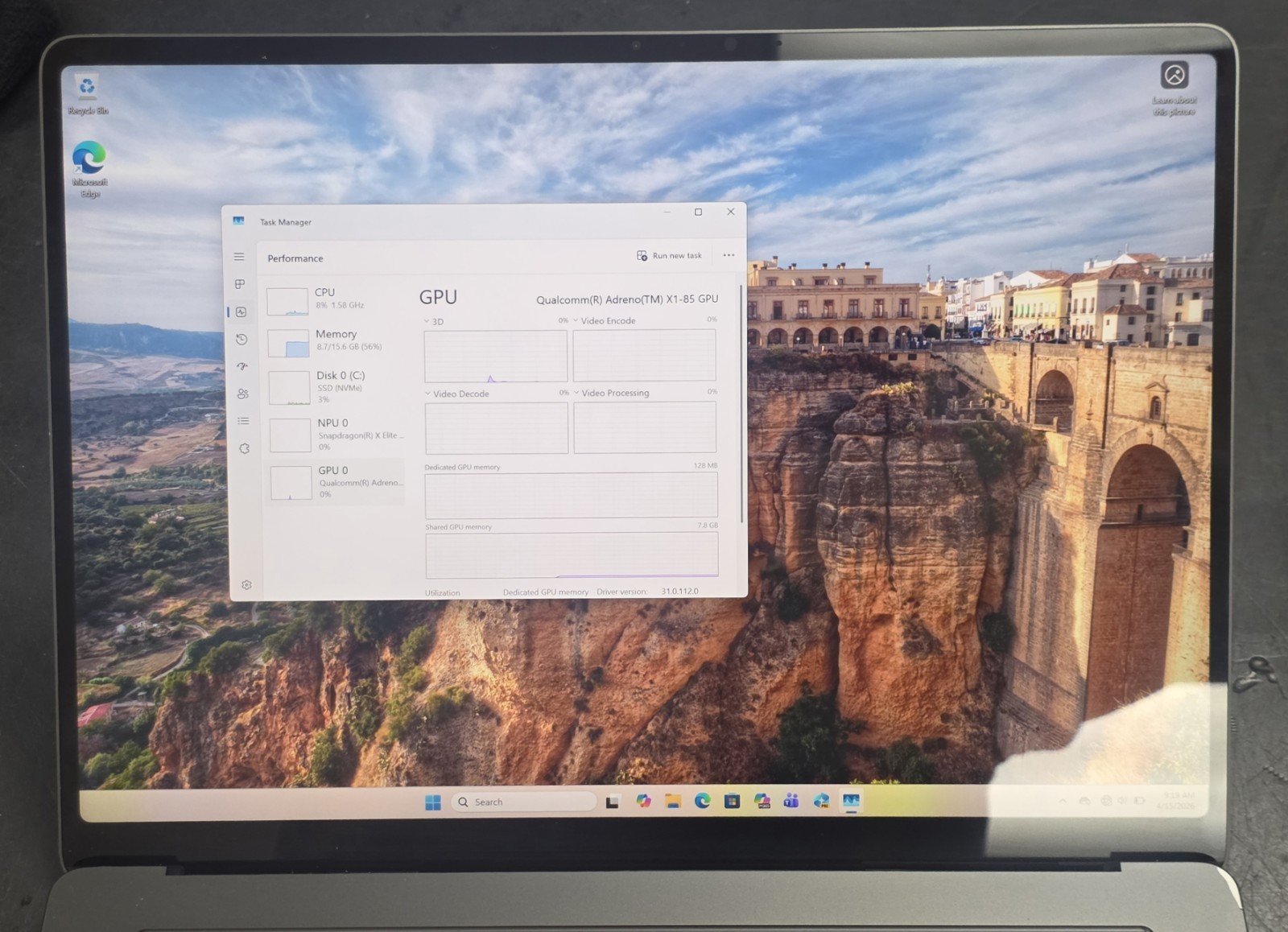 Microsoft Surface Laptop 7 Model 2037 Snapdragon X 16GB 12-Core 3.4GHz 500gb