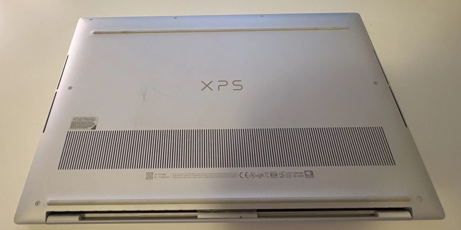 Dell XPS 15 9520 White 15.6″ 3.5K OLED Touch i7-12700H RTX 3050 Ti 16GB 1TB SSD
