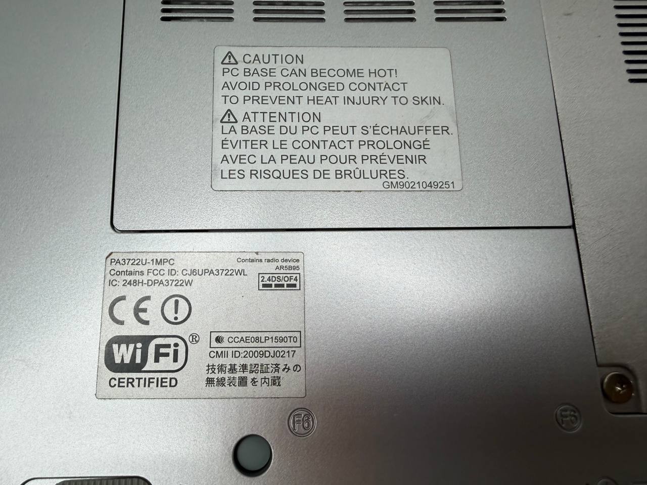 Toshiba NB205 Netbook 10.1″ Intel Atom N280 1.66GHz Windows 7 Starter Working
