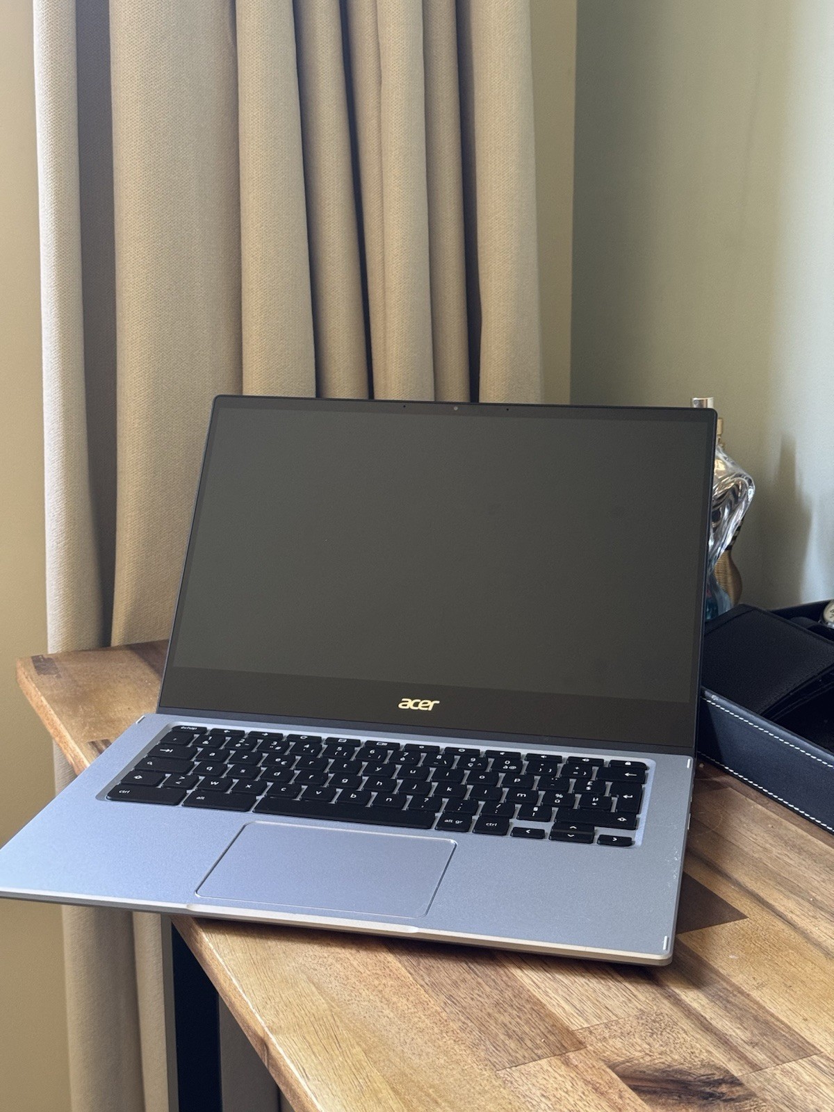 Acer Chromebook CP514-1H AMD Ryzen 5 3500C 8GB RAM 14″ Chrome OS Silver