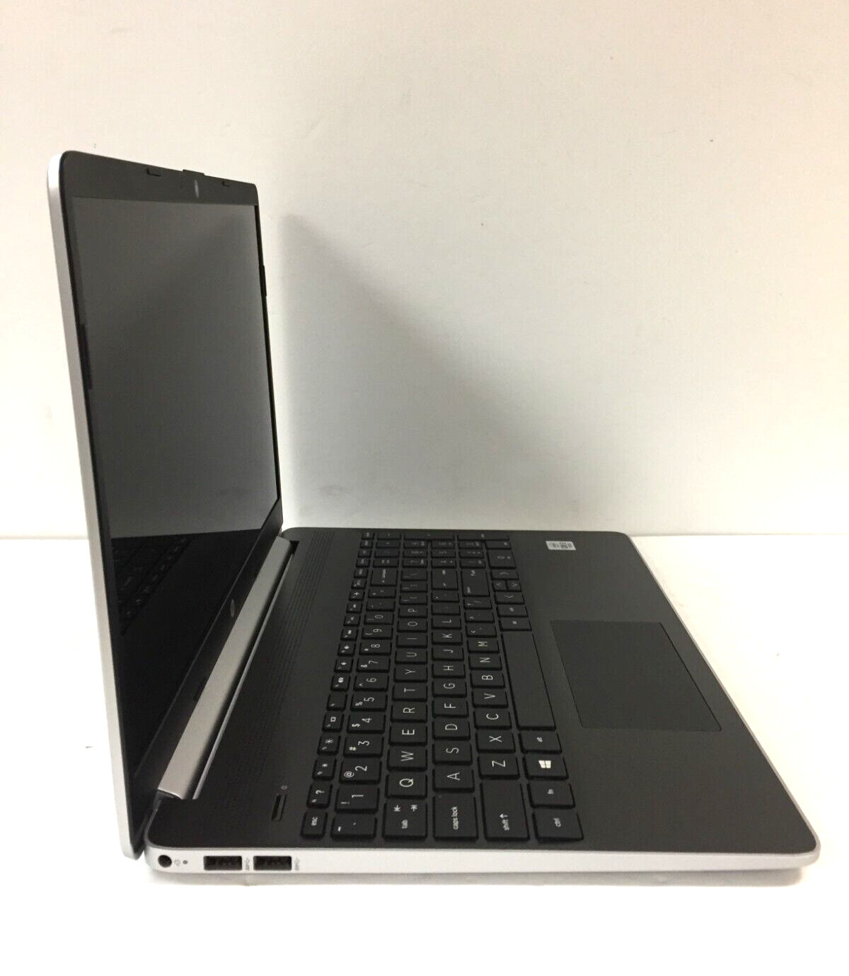 HP 15-dy1731ms 7PA01UA 15.6″ Touch Laptop/Intel i3-1005G1/16GB Ram/512GB SSD/W10