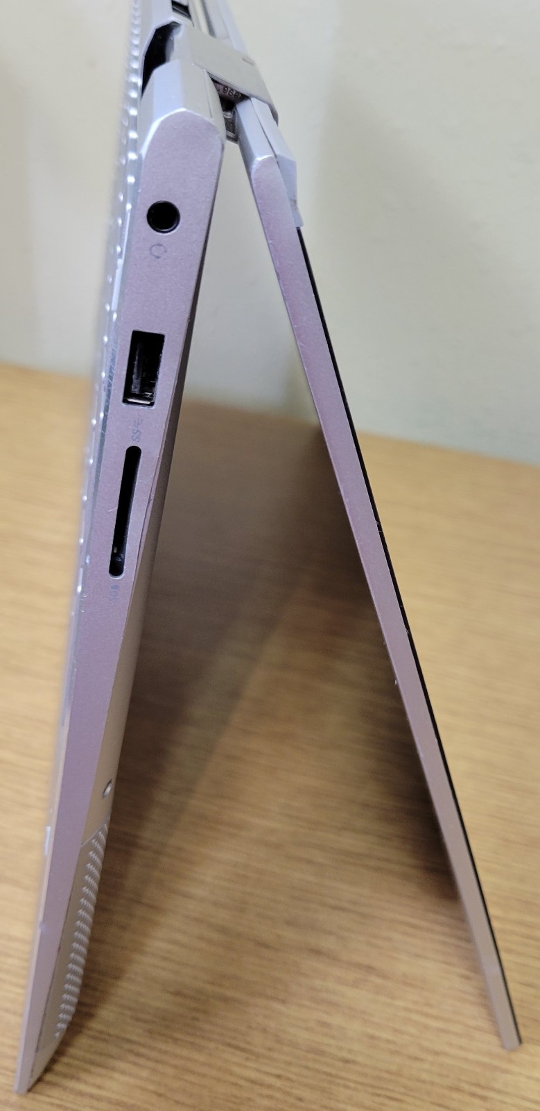 Dell Inspiron 7506 2-in-1 i7-1165G7 2.80GHz 16GB 256GB NVMe No OS “B” GRADE