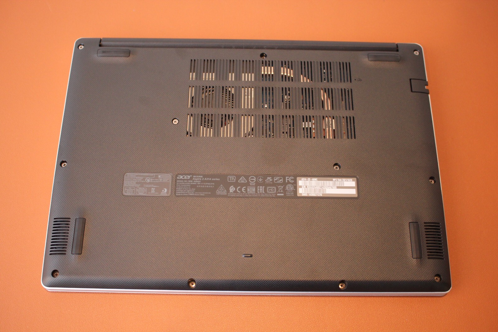 Acer Aspire 3 A314-22-A6WC AMD 3020e 4GB DDR4 128GB SSD 14″ Laptop – Silver