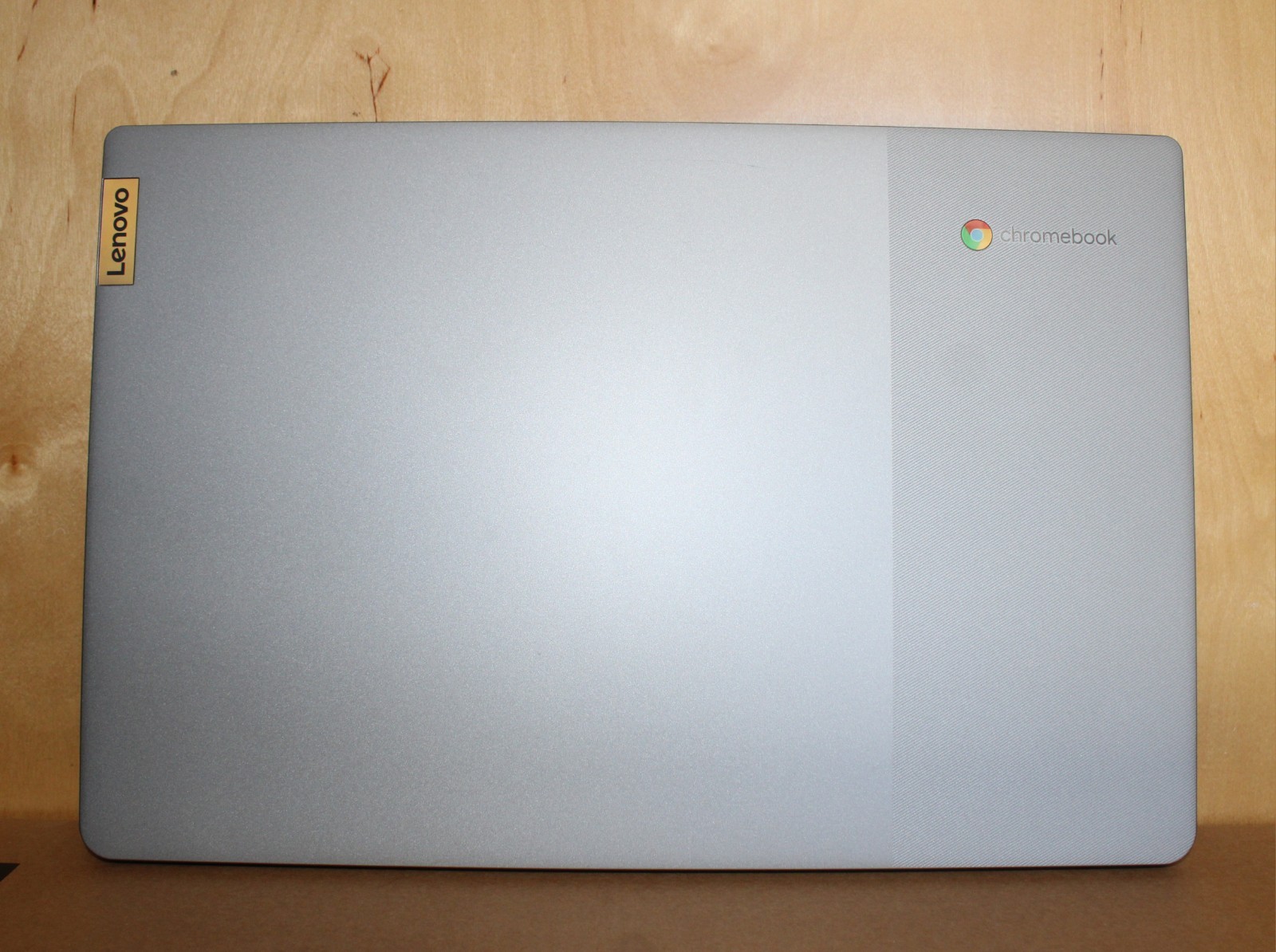 Lenovo IdeaPad 3 Chrome 15ijl6 , 15.6″ Open Box , Factory reset , with charger.