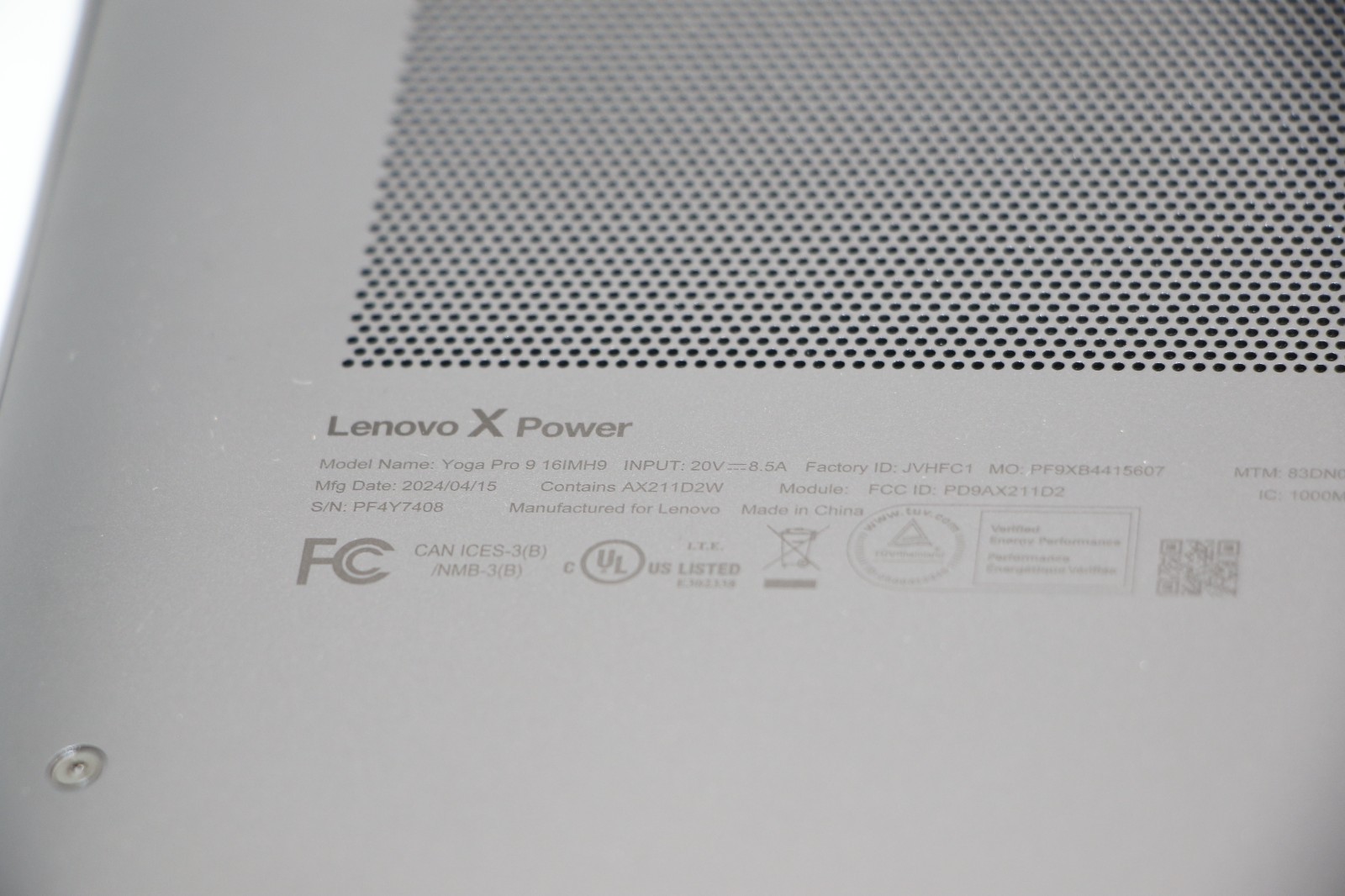 Lenovo Yoga Pro 9i 16IMH9 16″ Core Ultra 9 185H 32GB RAM 1TB GeForce RTX 4050