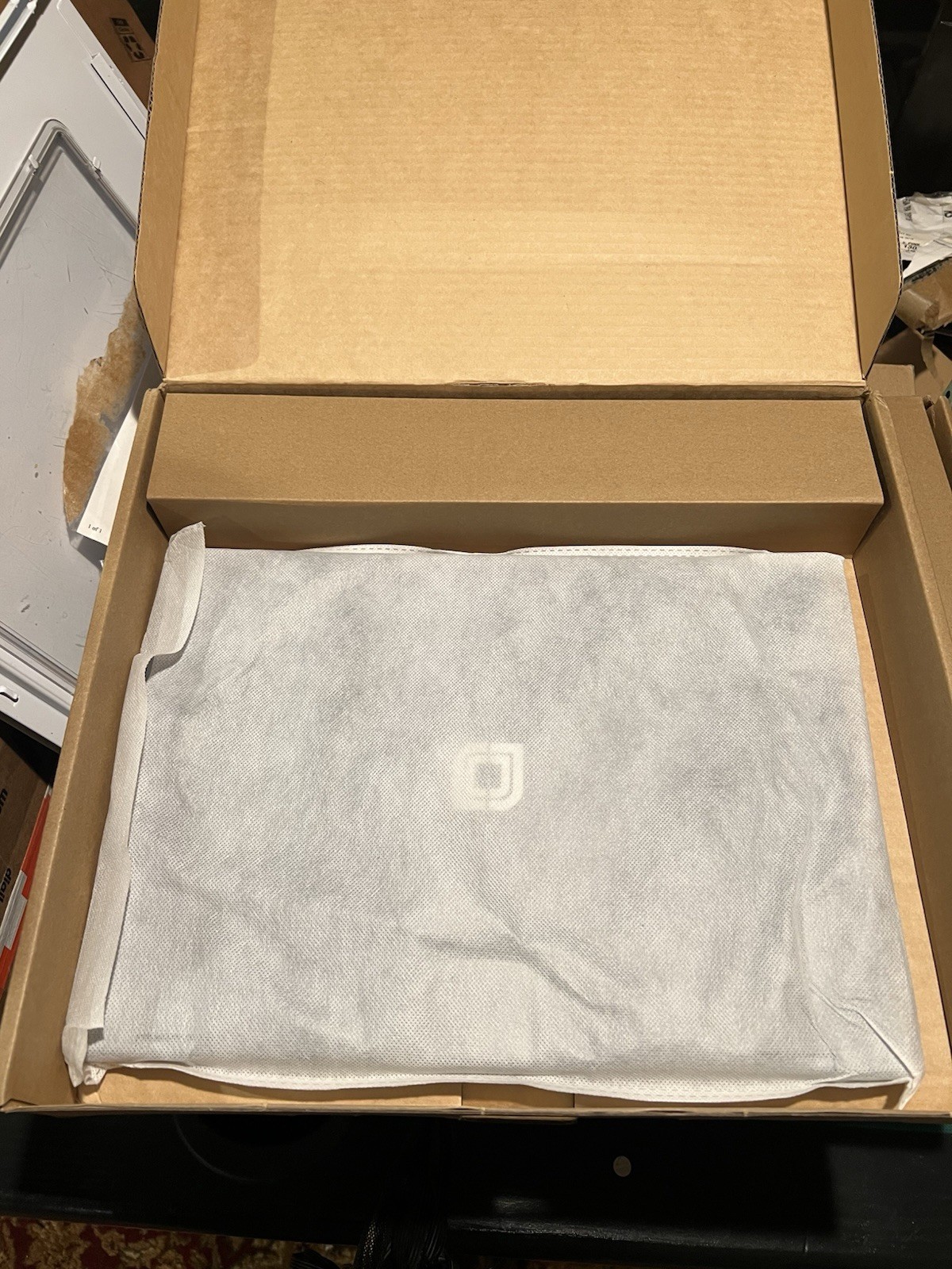 Jumper Laptop J1 Touchscreen 16GB RAM 640GB