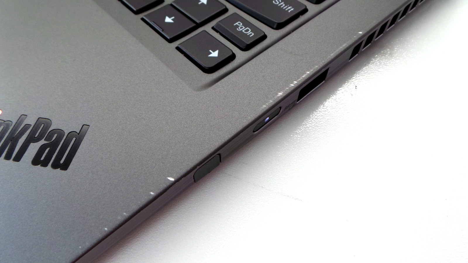 Lenovo ThinkPad X1 Yoga Gen 5 14″ 2-in-1 i5-10210U 16GB RAM 256GB SSD ***READ***