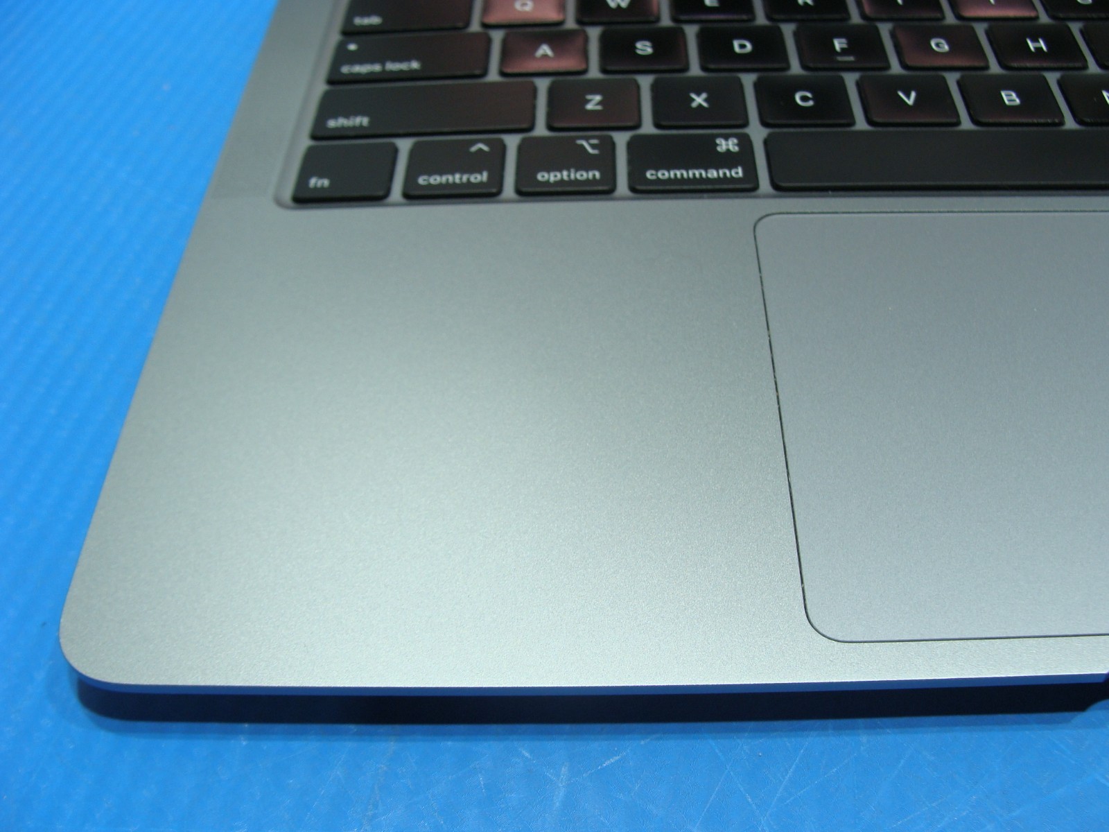 Apple MacBook Air 13.3″ A2179 2020 i5-1030NG7 1.1GHz 16GB 256GB Sequoia MVH2LL/A