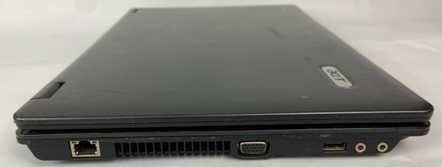 Acer Extensa 5235 Notebook PC Celeron T3300 4gb ram 240gb SSD VGA DVD Windows 10
