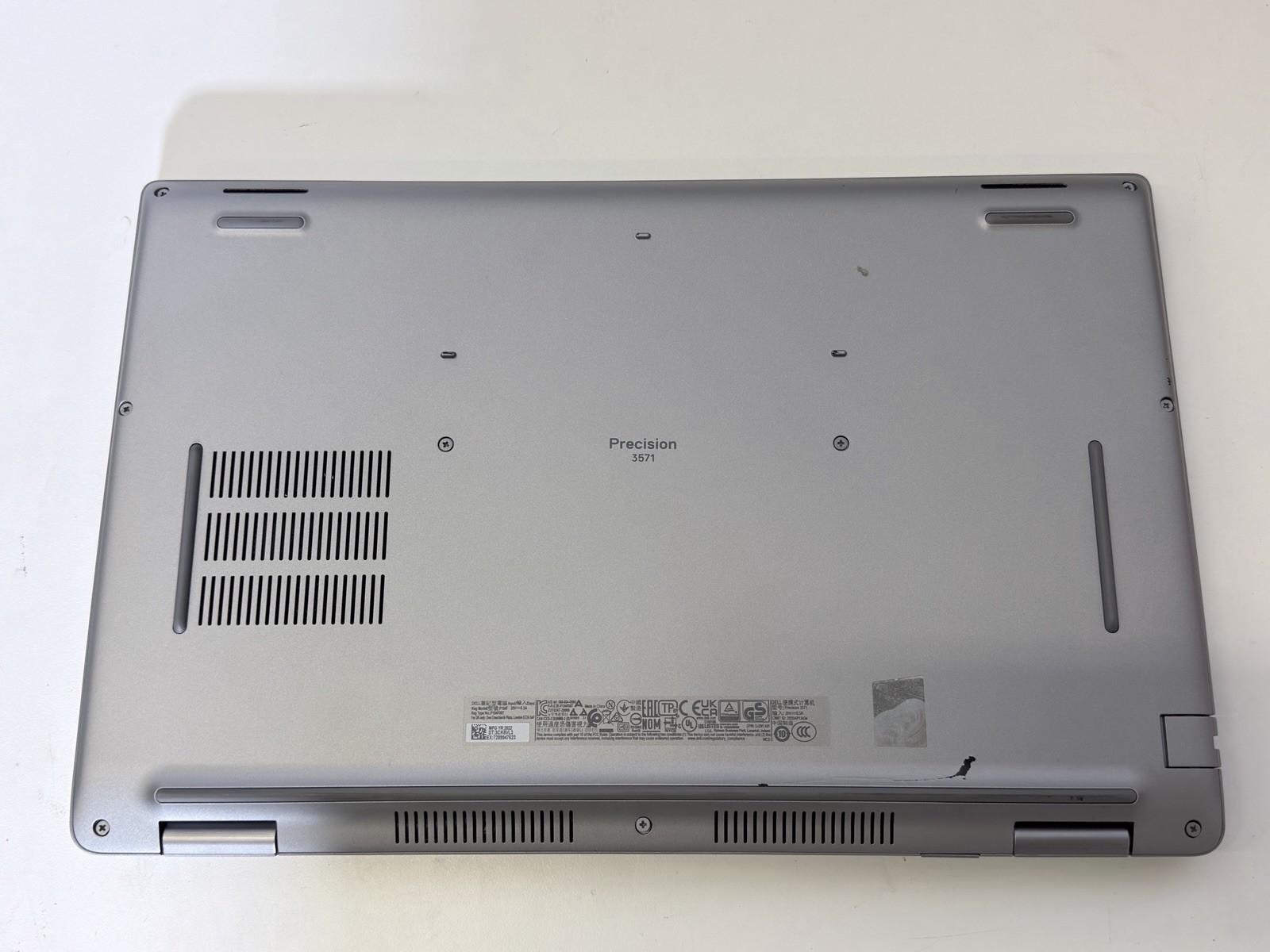 Dell Precision 3571 Intel Core i5-12600H 16GB 512GB 15.6″ WIn11P
