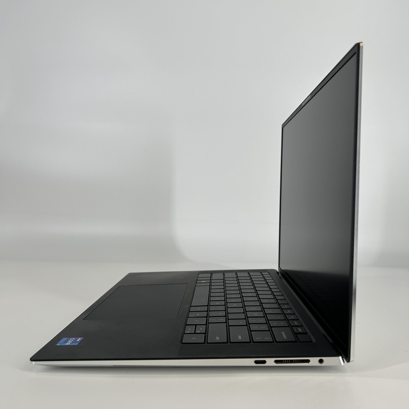 Dell XPS 15 9520 FHD+ 2.3 GHz i7-12700H 16GB 512GB SSD NVIDIA RTX 3050 Very Good