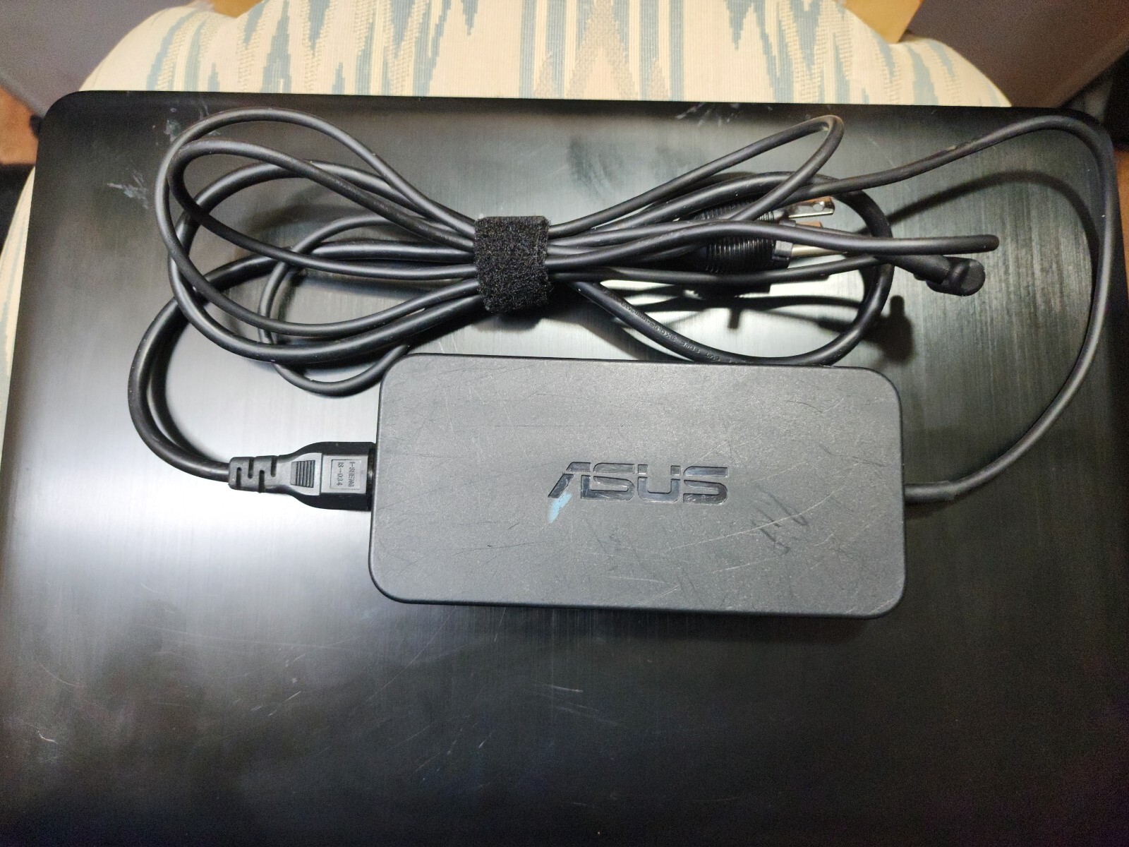 ASUS ROG Model GL551 Series GL551JW-DS71 1TB 16GB Ram Windows 10 64-Bit Black
