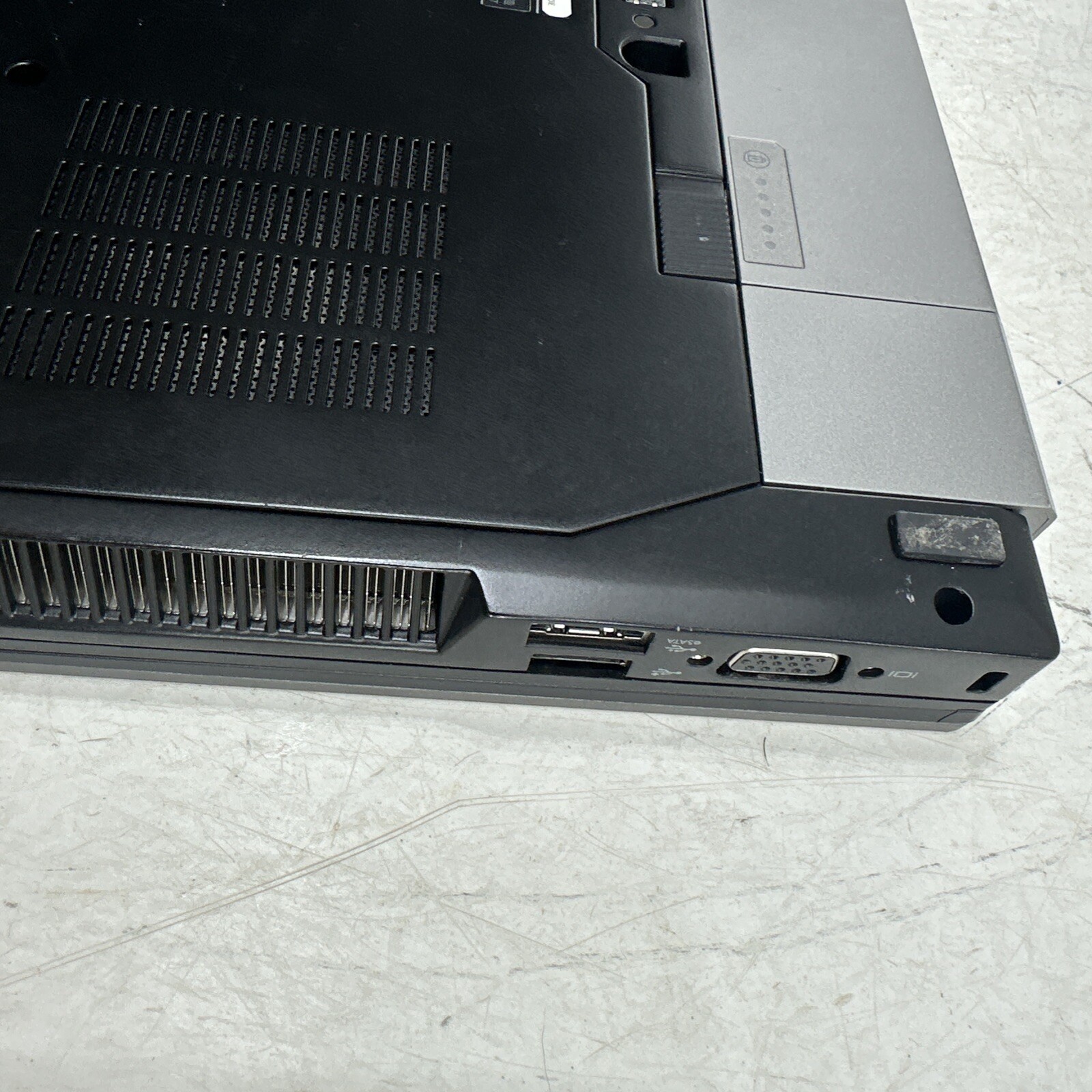 DELL LATITUDE E6410 CORE I5 M520 @ 2.40GHz 4GB RAM NO Hard Drive