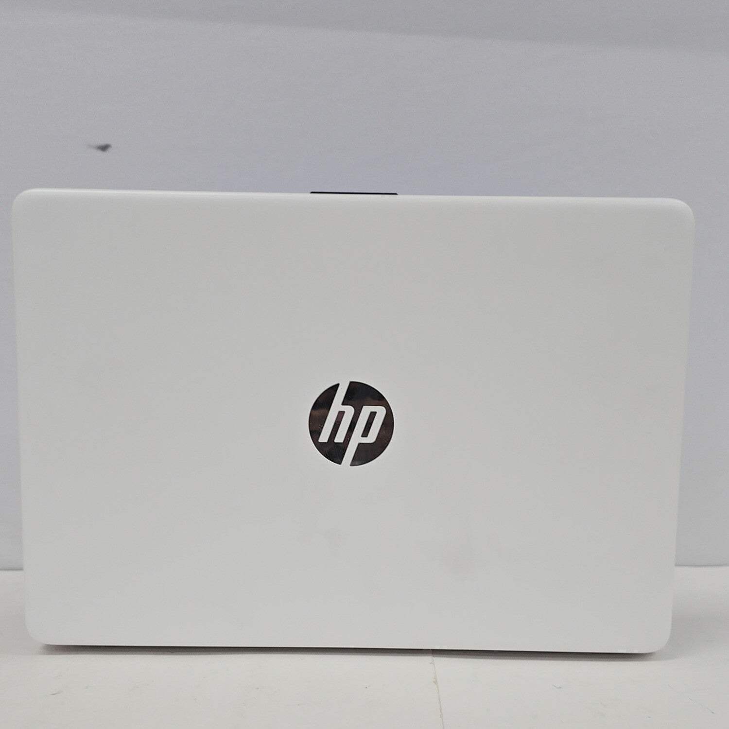 HP Laptop 14-DQ0054DX 14″ Celeron N4120 1.1GHz 8GB RAM 64GB SSD