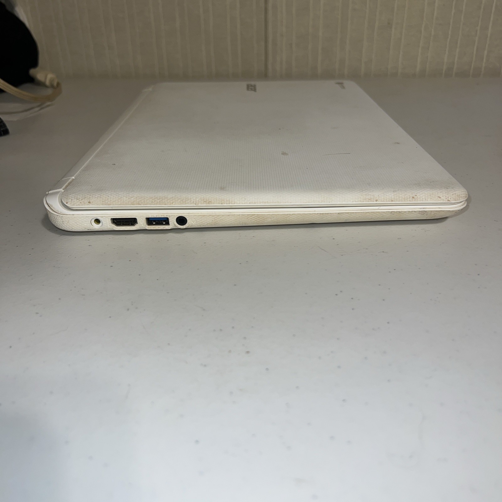 Acer Chromebook 15 (CB5-571) 15″ Intel Celeron Chrome OS With Charger