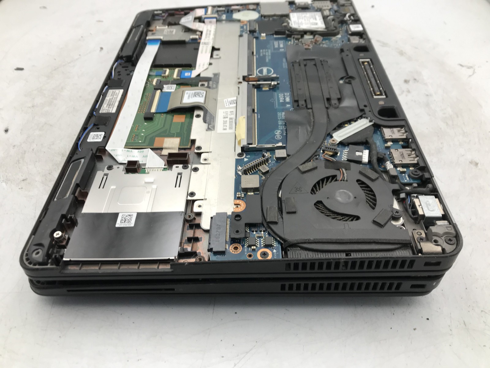 DELL LATITUDE E7270 – LOT OF 2 -FOR PARTS/REPAIR- INTEL I5 6TH GEN – NO RAM – BB