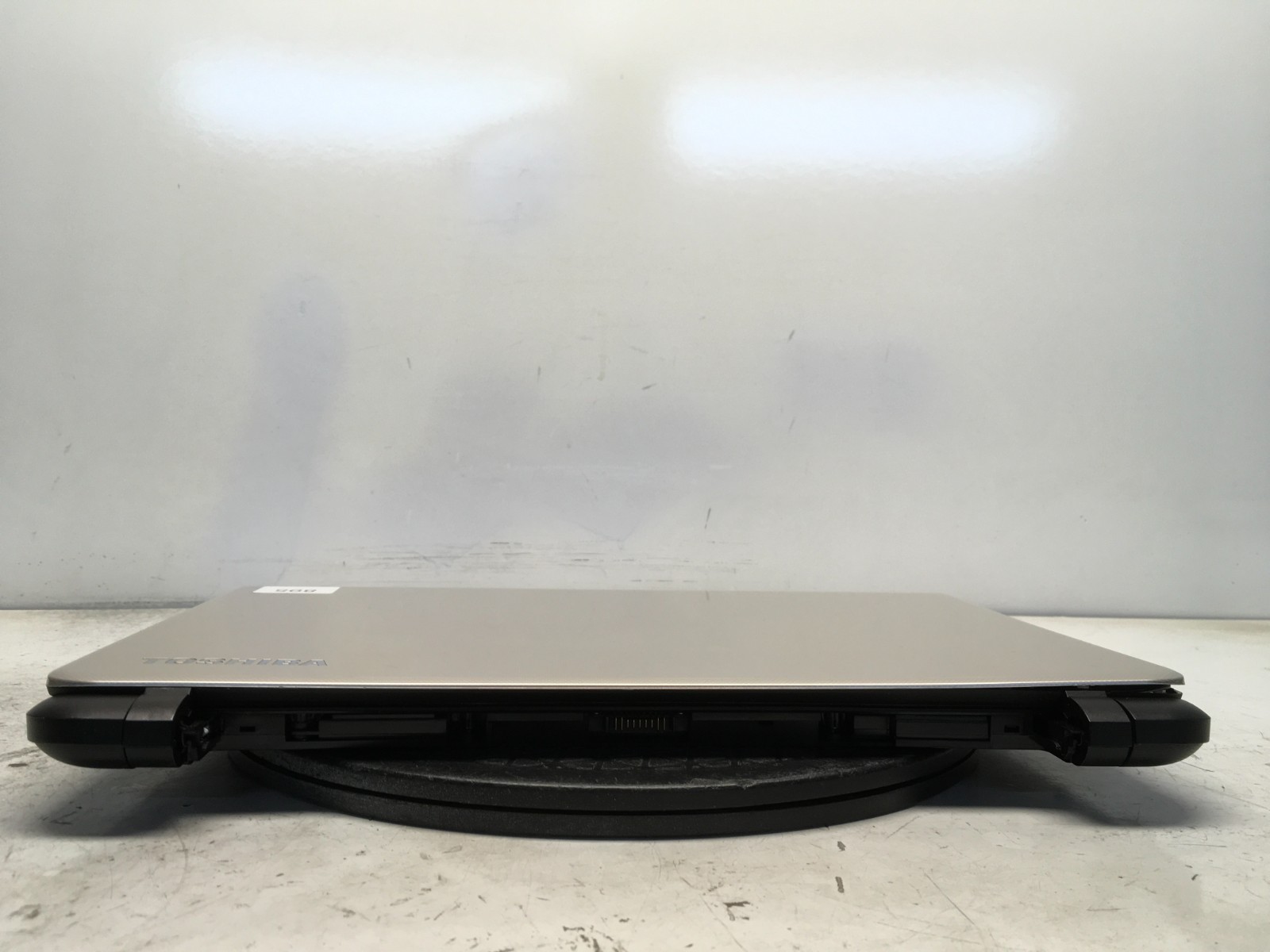 Toshiba Satellite L55T-B5334 Intel i7-4510U 2GHz 8 GB NO HDD