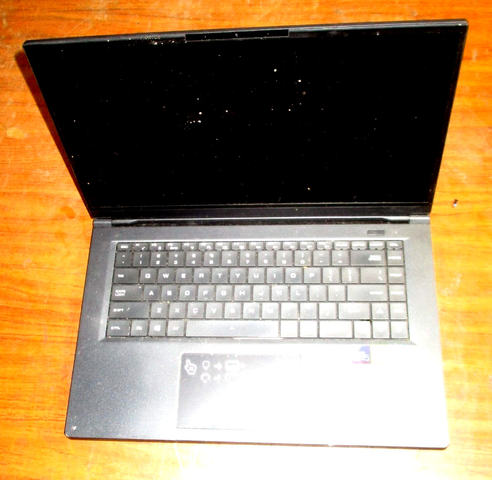 Eluktronics Mag-15U Intel i7 8GB RAM 256GB SSD Gaming Laptop| No Adapter