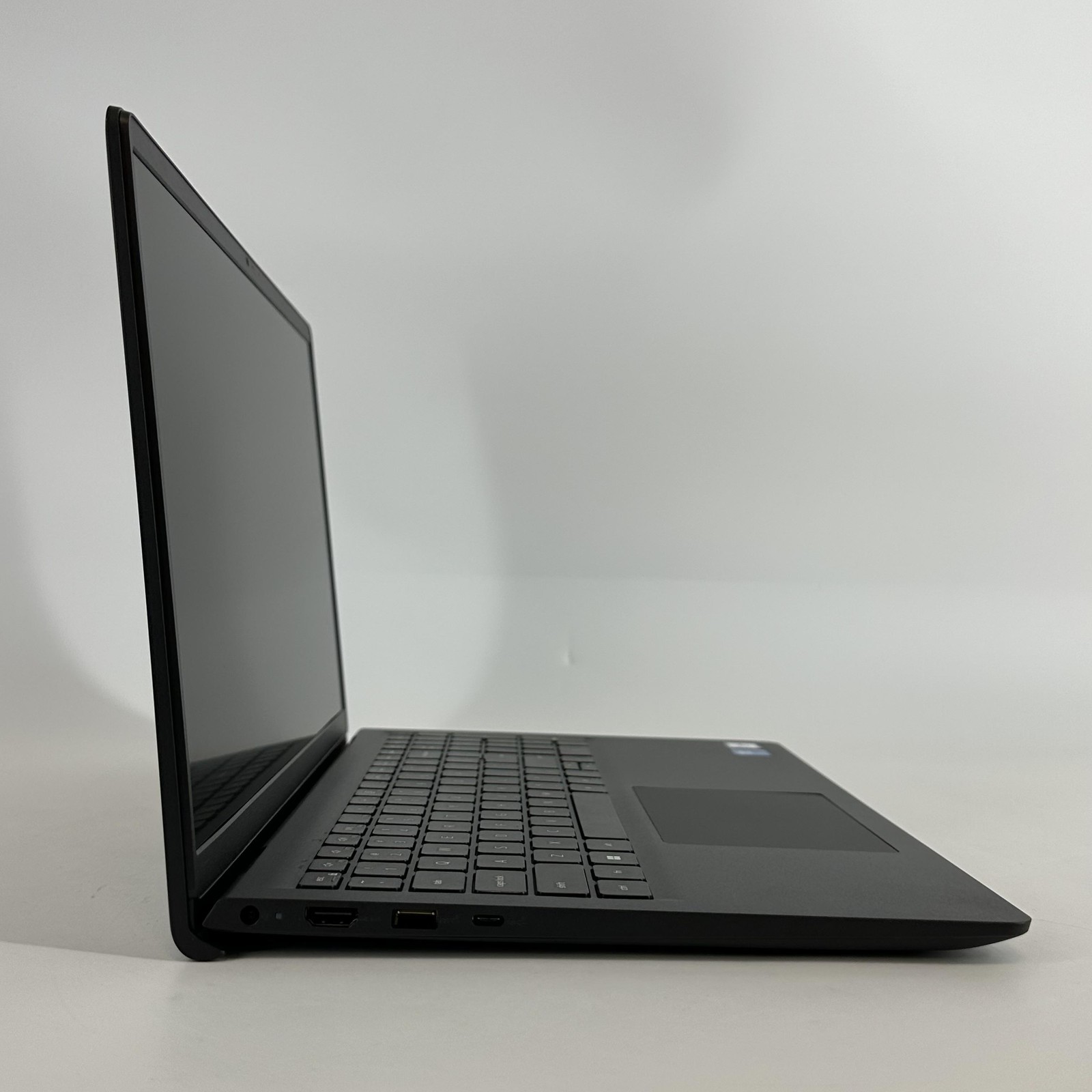 Dell 15 DC15250 Carbon Black FHD 1.2 GHz Core 3 100U 8GB RAM 512GB SSD Excellent
