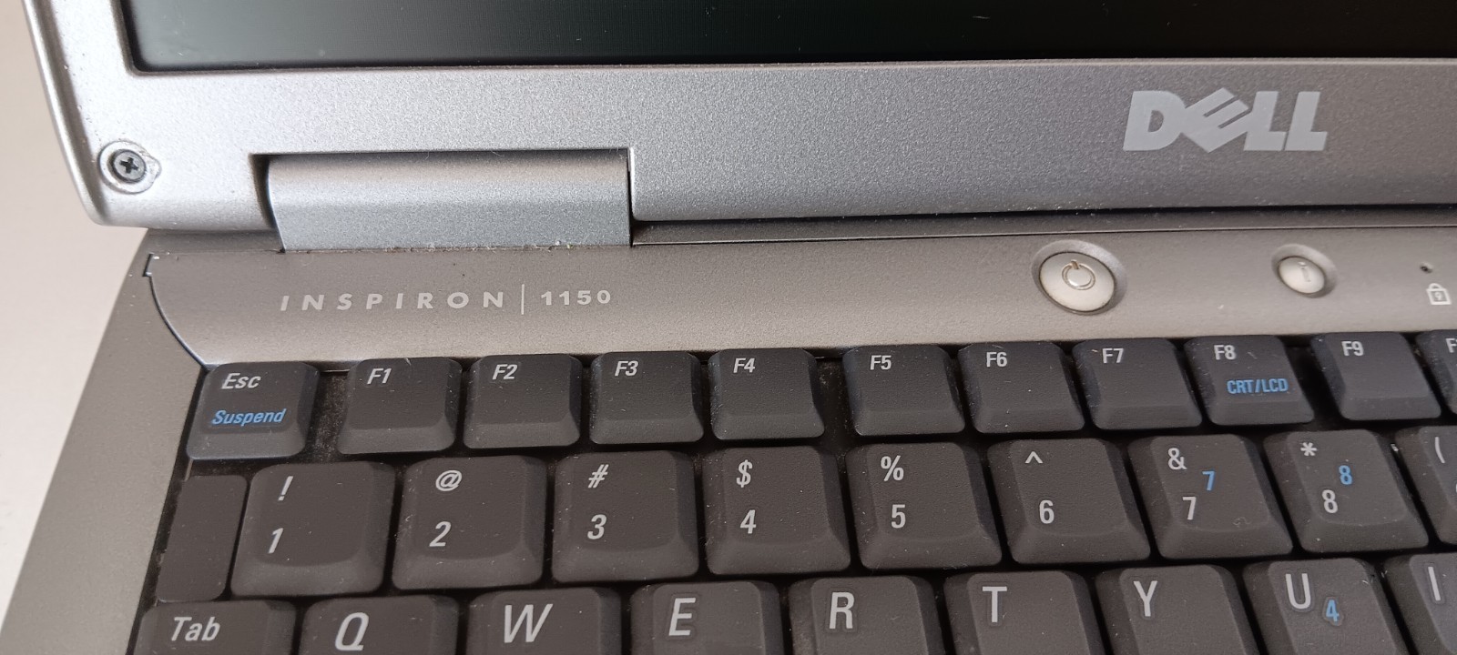 Dell Inspiron 1150 PP08L 15″ Laptop PC Intel Pentium 4 512MB RAM Untested