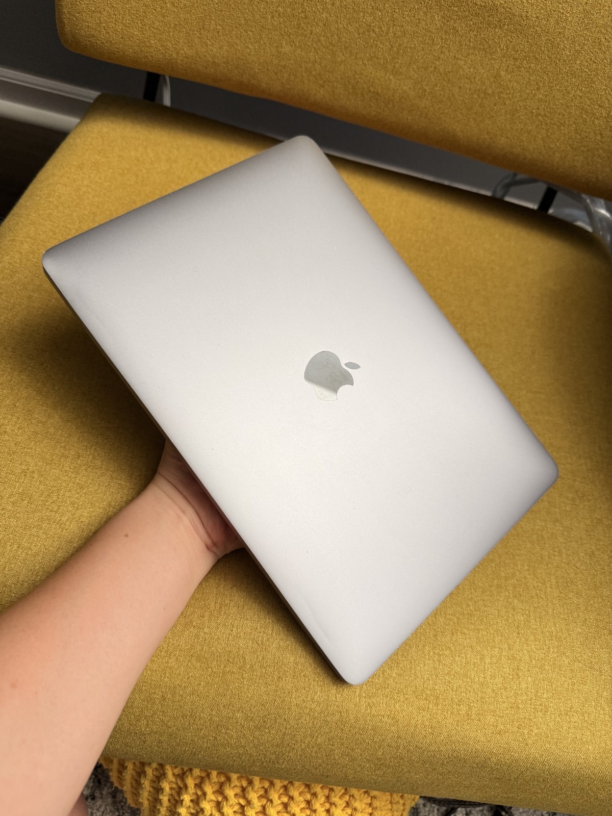 Apple MacBook Pro 13″ 8GB 128GB (Mid 2017) i5-7360U No Touch Bar Silver